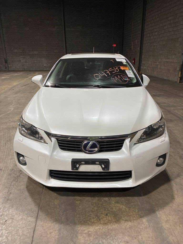 2012 CT200h Full Premium