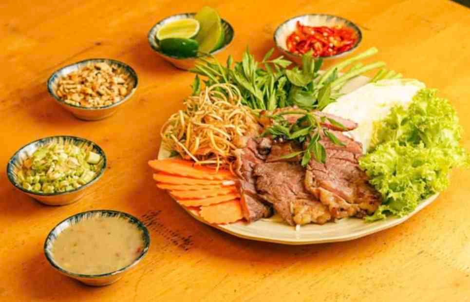 សាច់គោអាំងទឹកប្រហុក