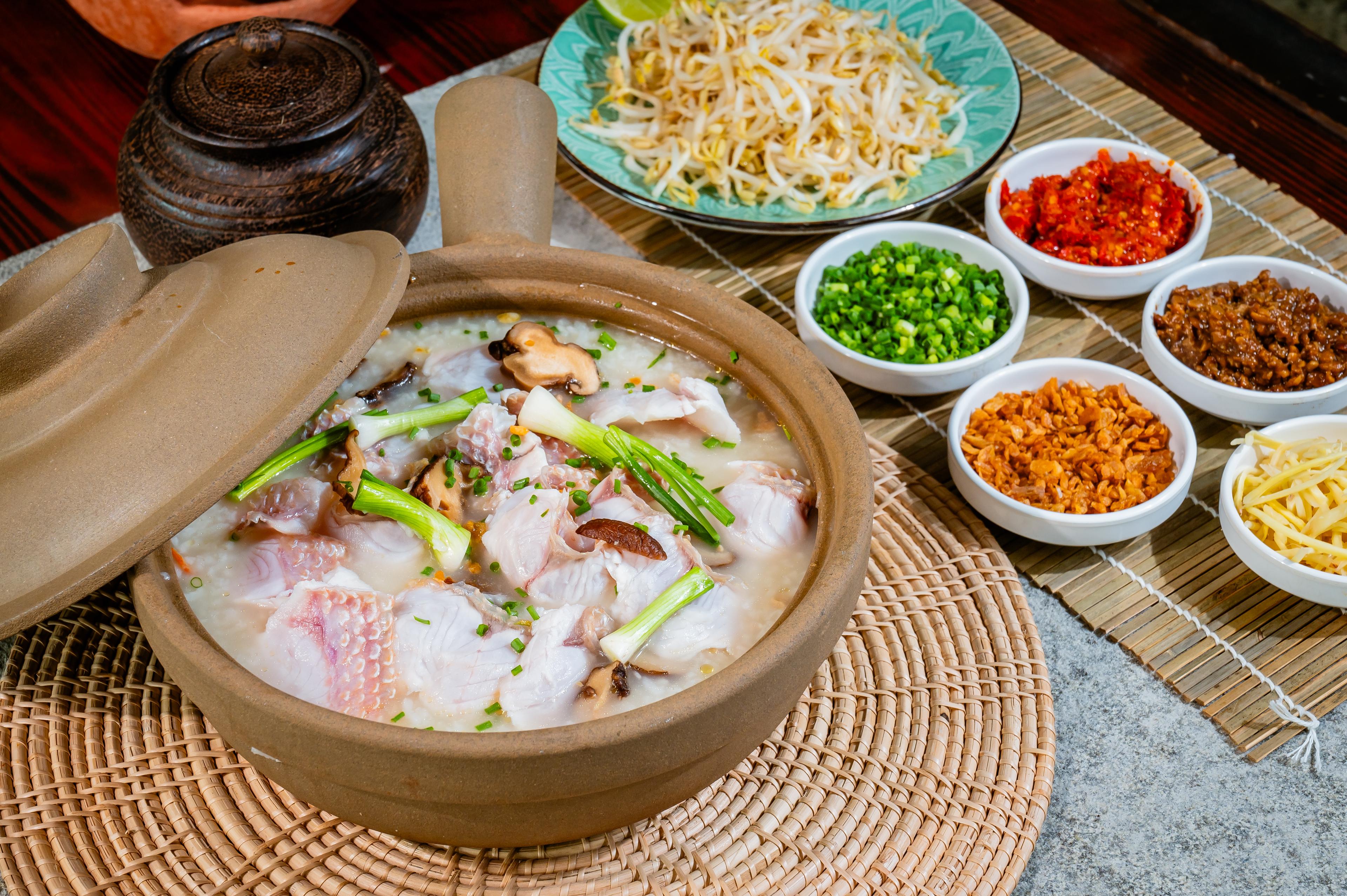 បបរគ្រឿង ត្រី Fish porridge 鱼粥