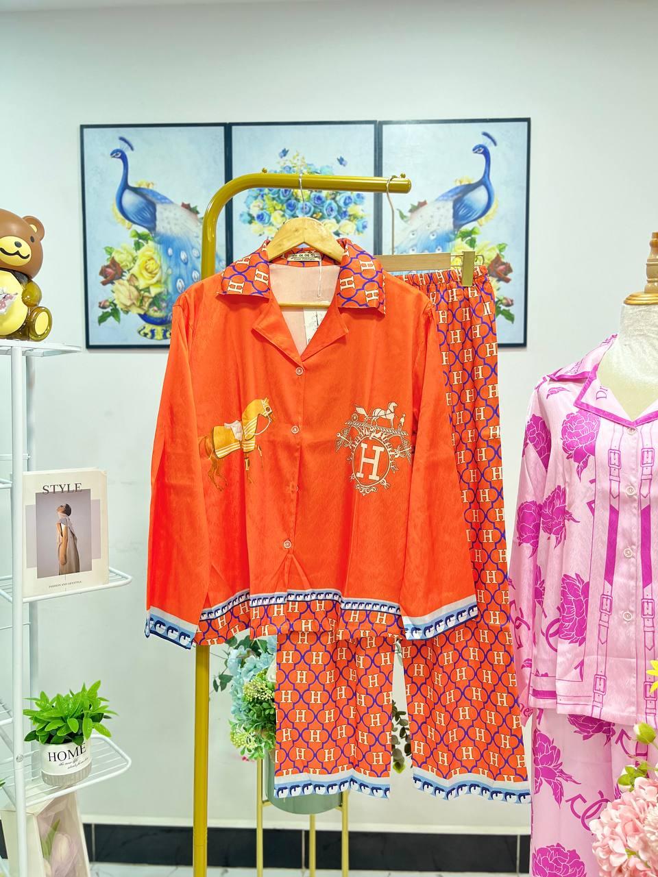 ឈុតគេងយប់