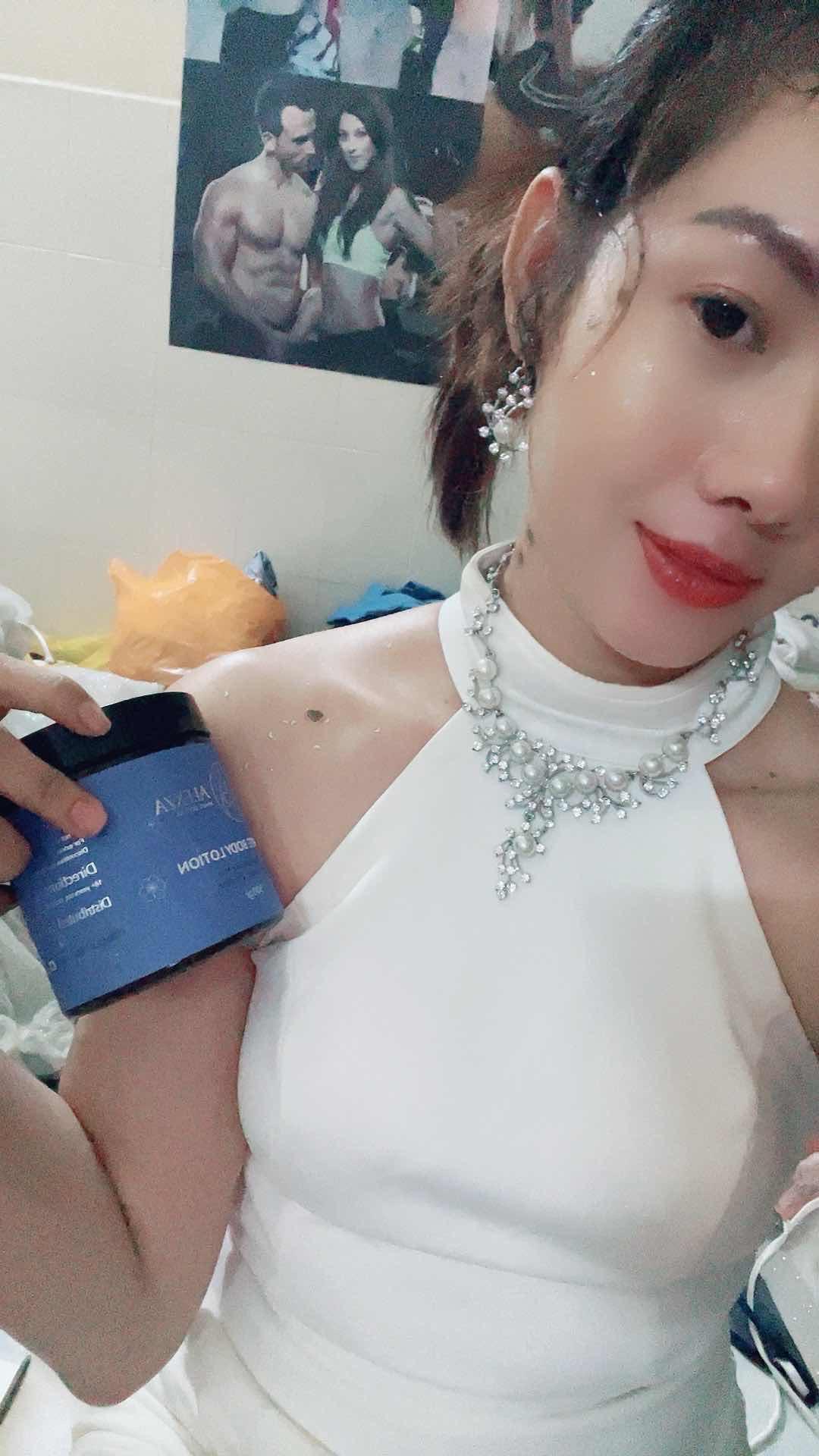 Alexza White Body Lotion 