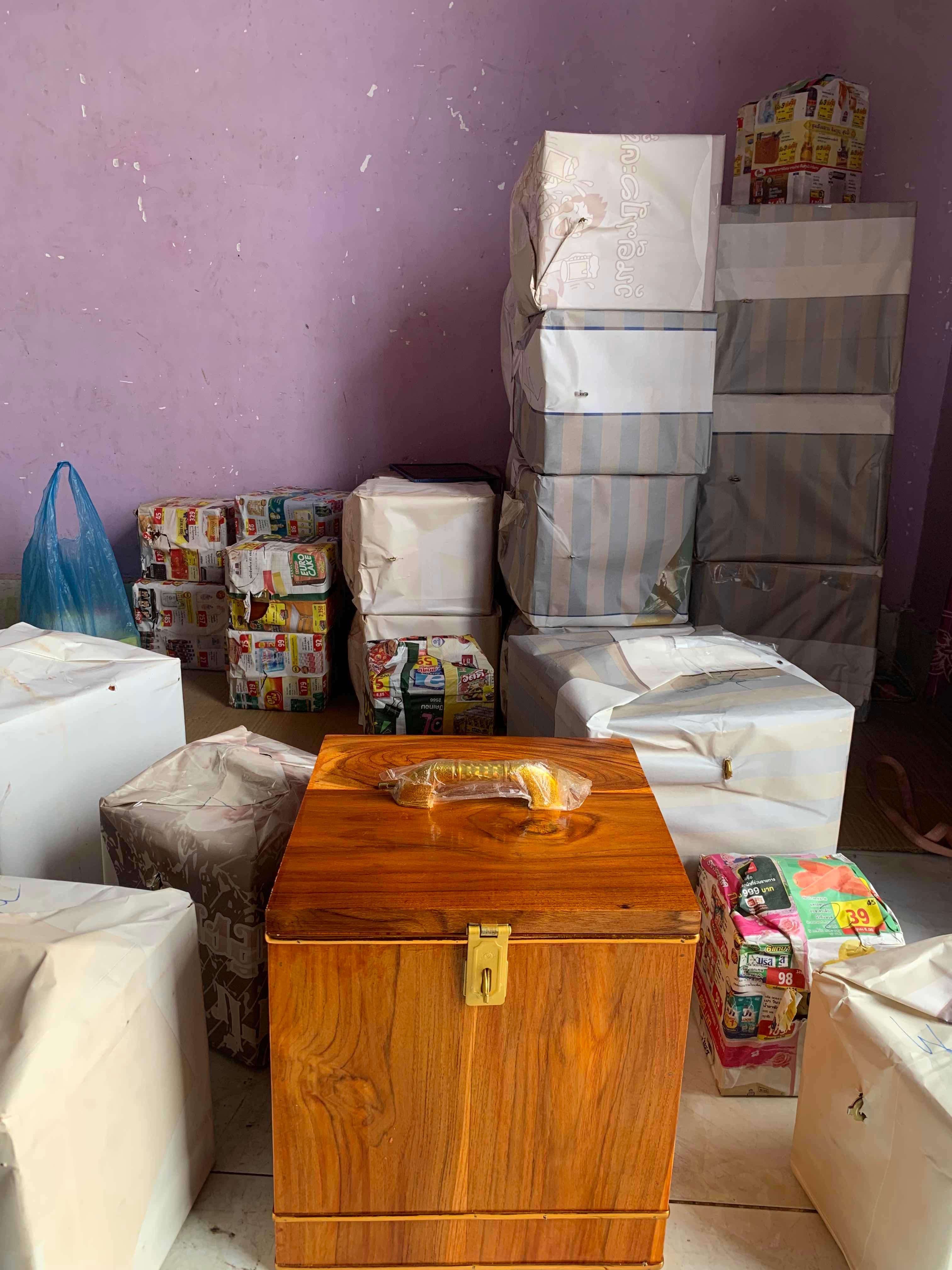 ធុង​សន្សំ​លុយ