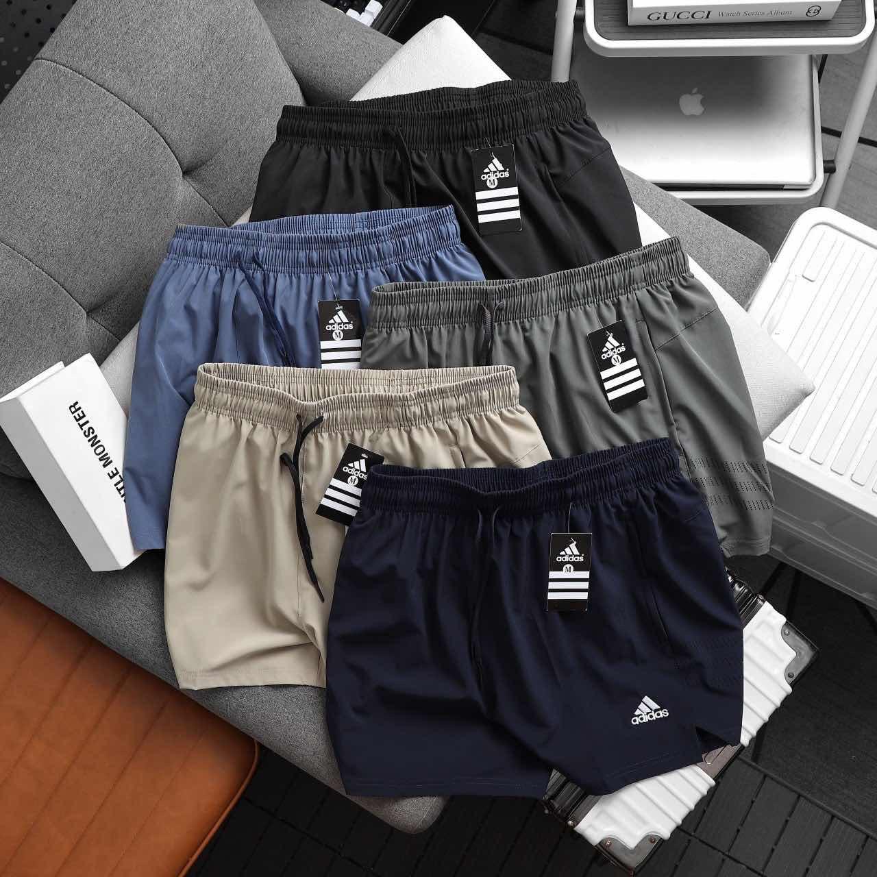 ខោខ្លីមួយជាន់​ Adidas