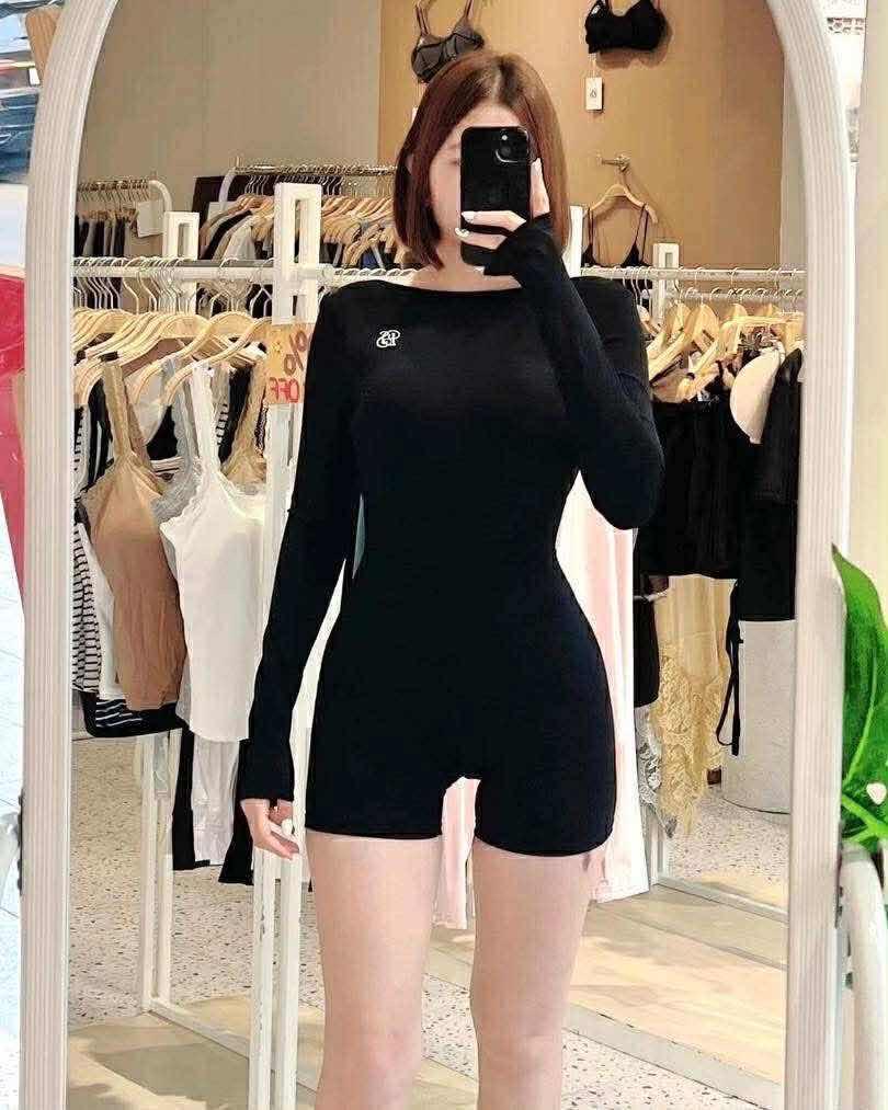 Show back jumpsuit