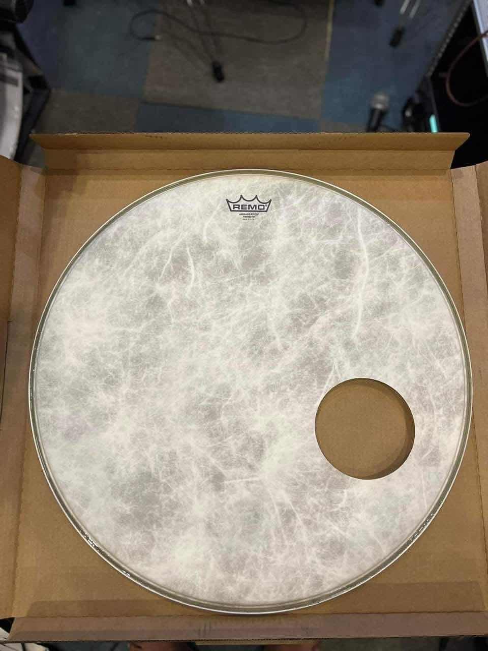 ស្បែកពិដាល់មុខ Remo Fiberskyne 22"