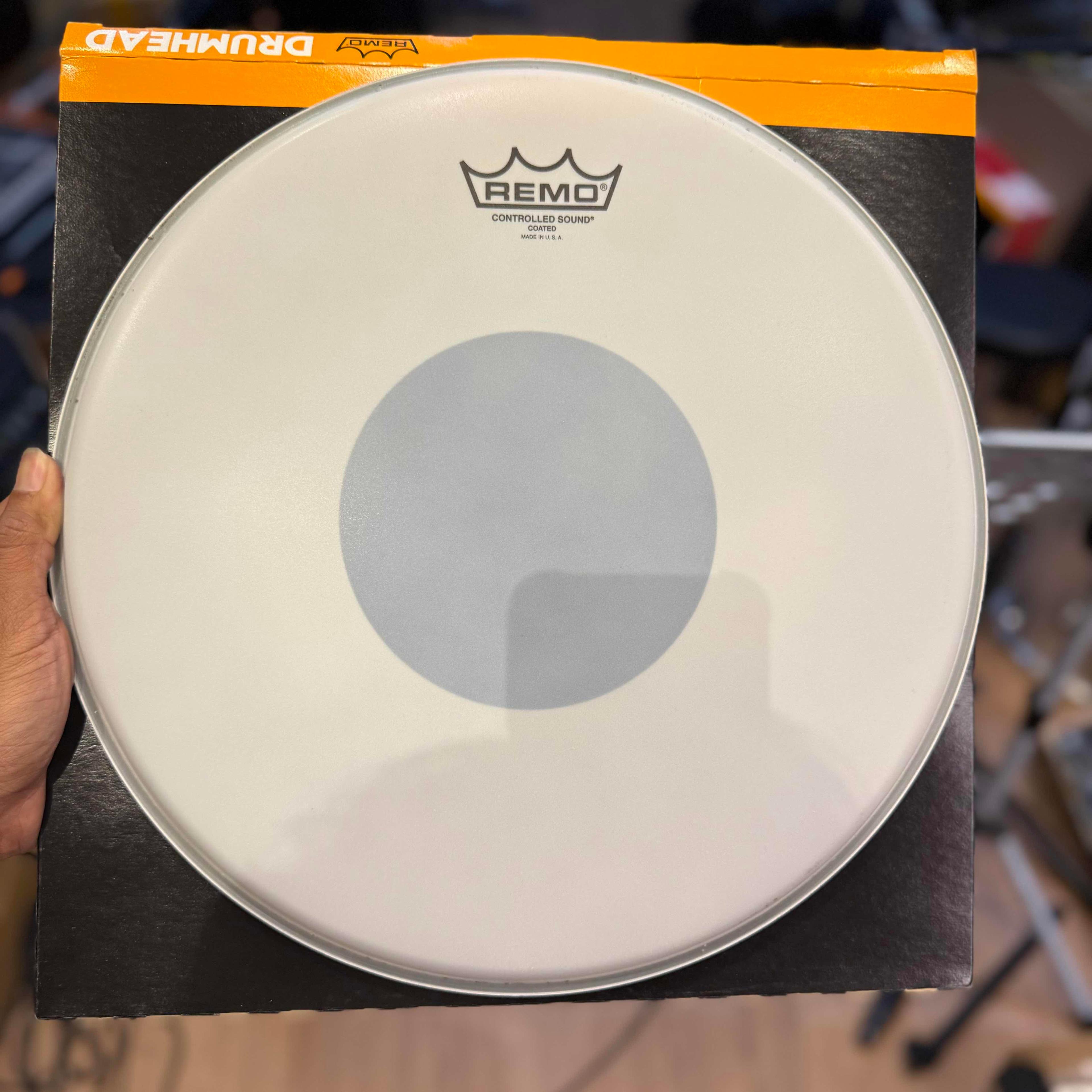 ស្បែកស្នែ Remo Controlled sounds coated 14"