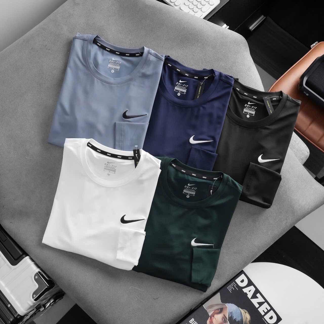 អាវយឺ​តដៃវែង​ Nike 