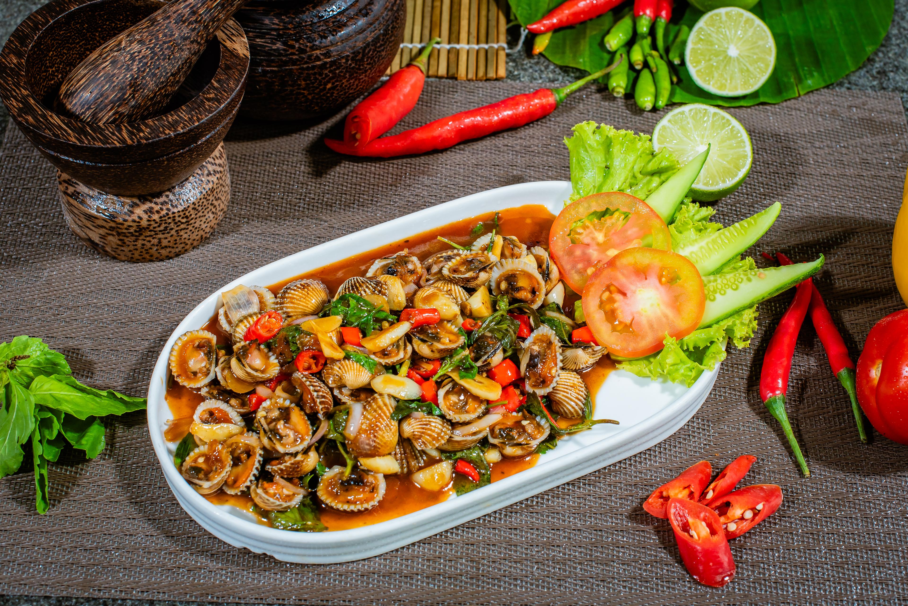 ងាវឆាអំពិលទុំ Stir fried clam with termarind sauce 罗望子酱炒蛤蜊