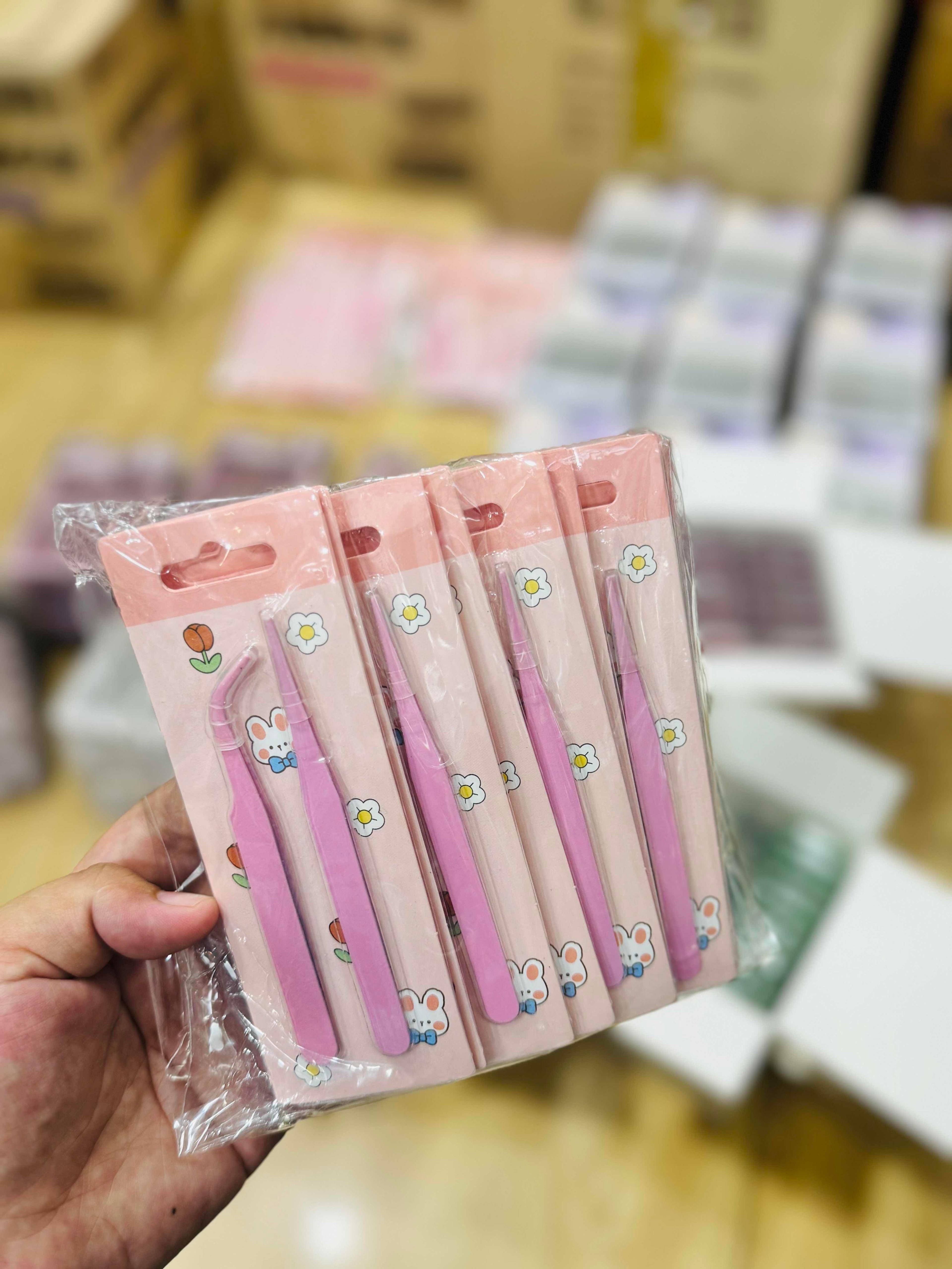 ដង្កៀបចាប់រោមភ្នែក