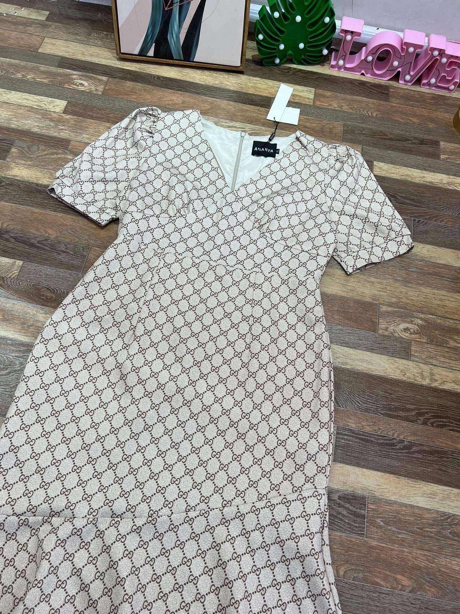រ៉ូបវែង