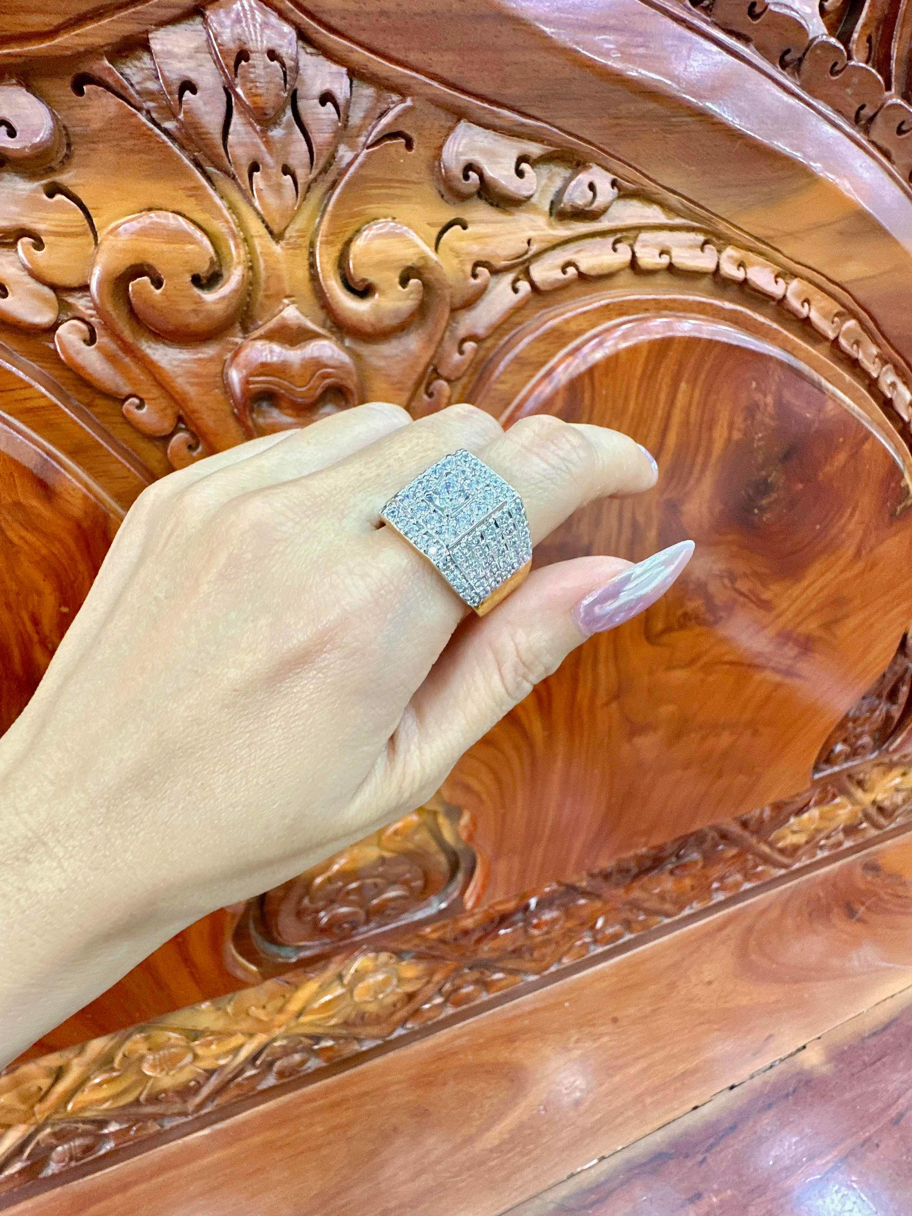 ចិញ្ចៀនប្រុស