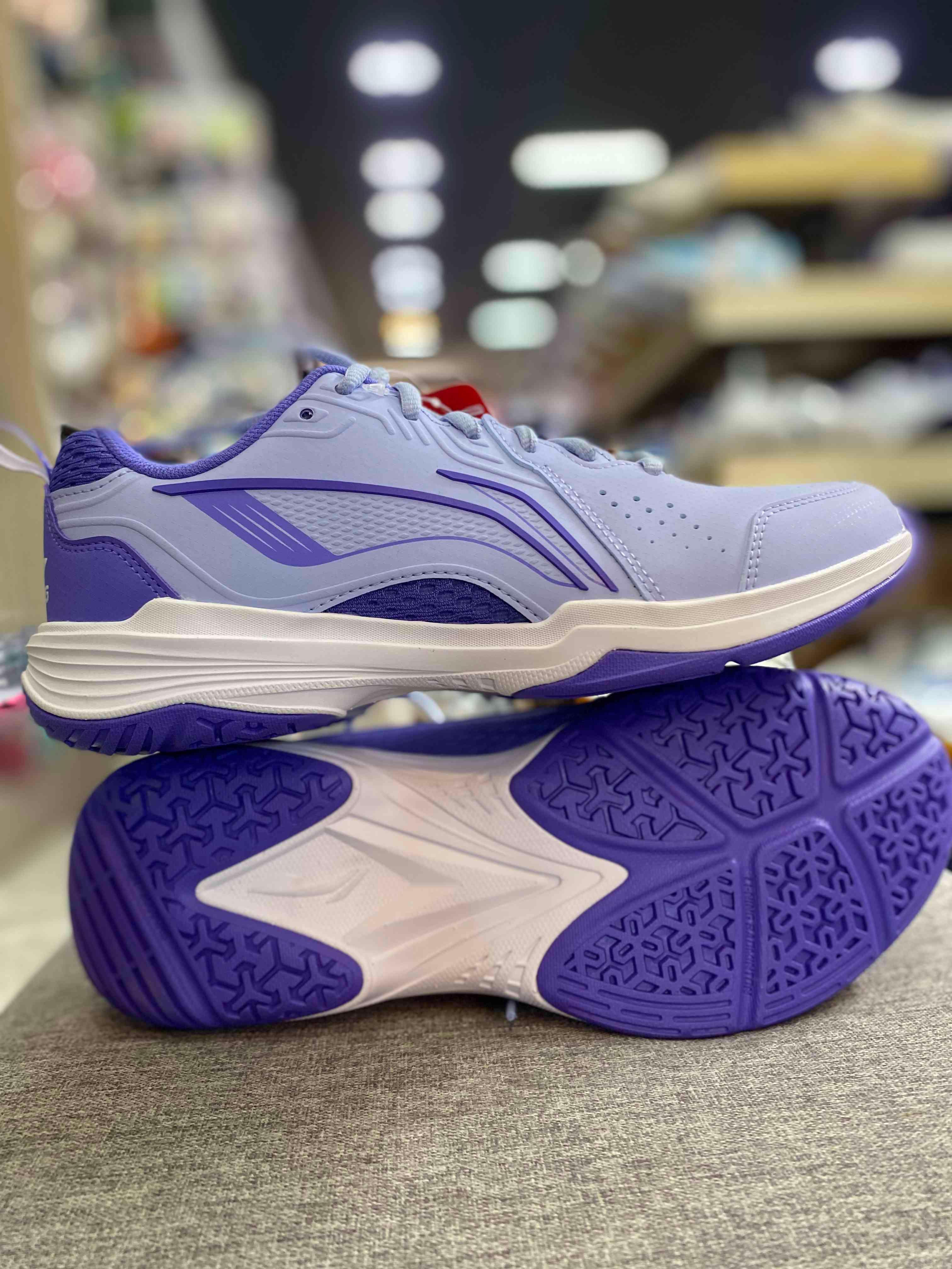 ស្បែកជើង Li-Ning ស្វាយ
