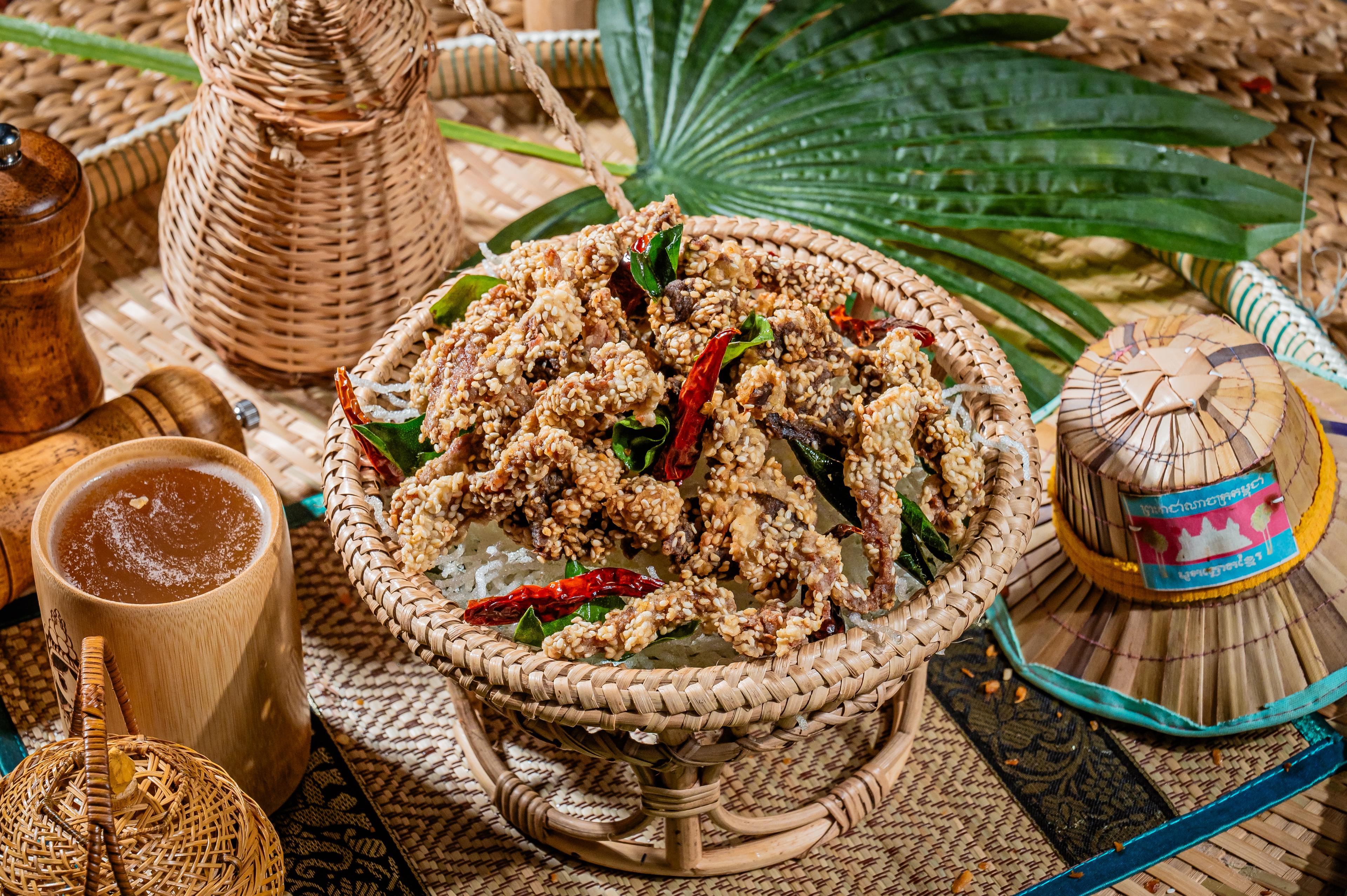 សាច់គោបំពងល្ង deep fried beef with  芝麻炒牛肉