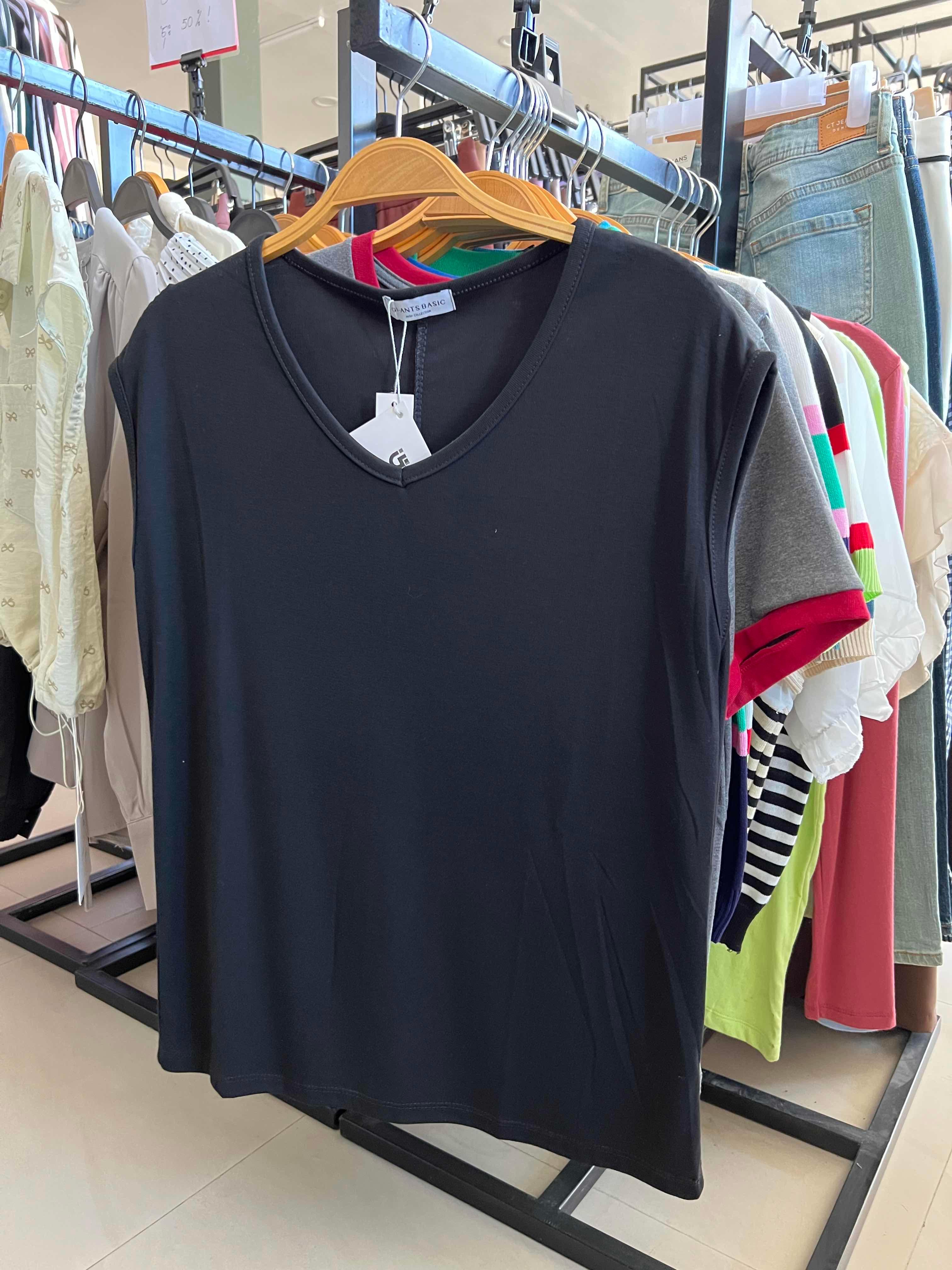 T shirt ស្រីខ្មៅ (0144)