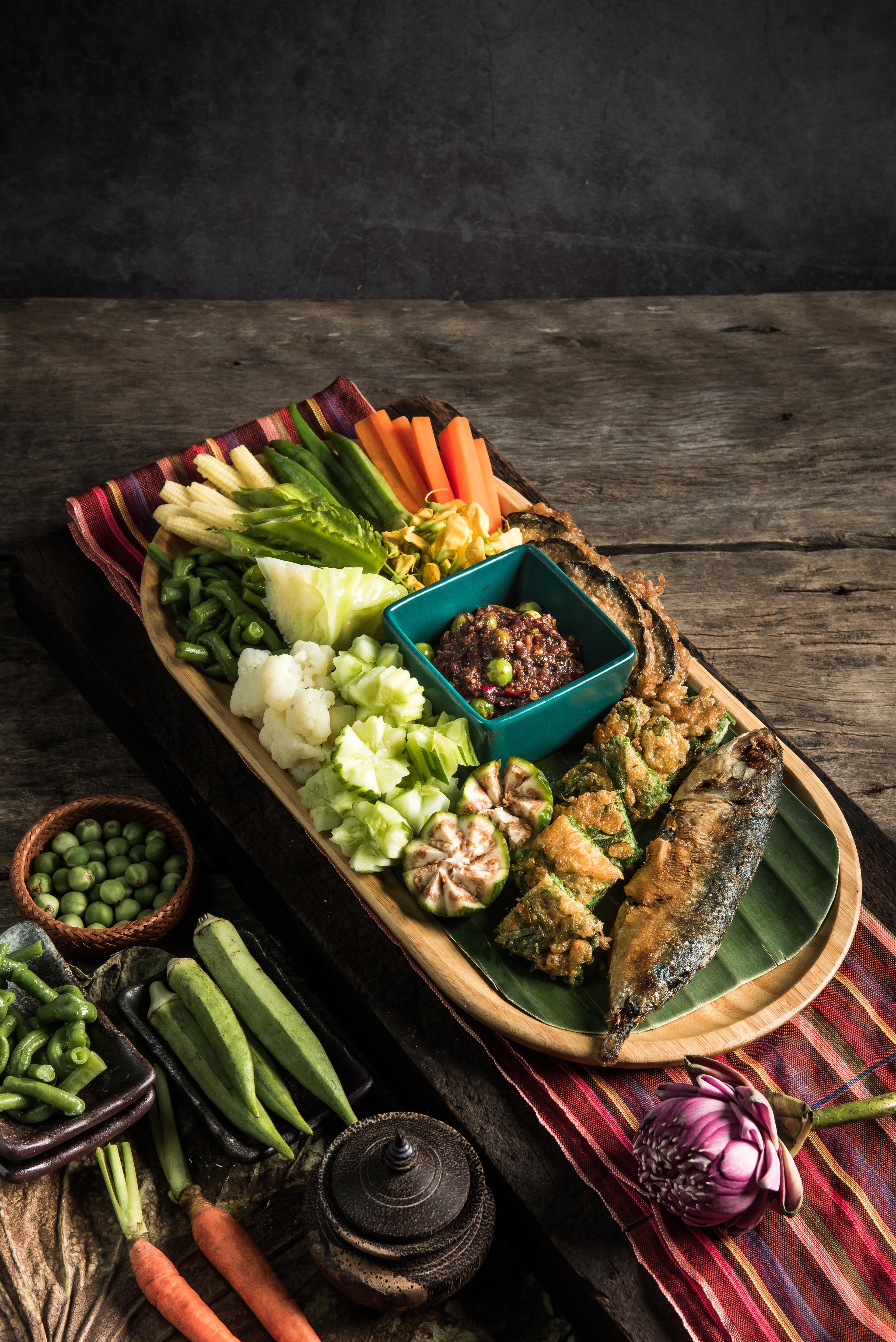 Shrimp Paste Dip With Platu Fish