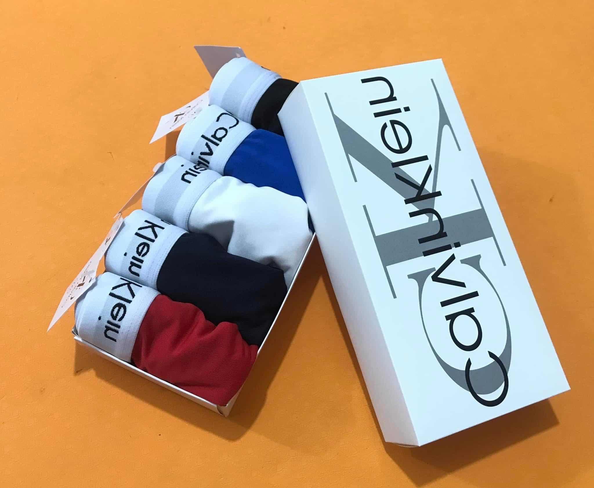 ខោលីអូ​ CK