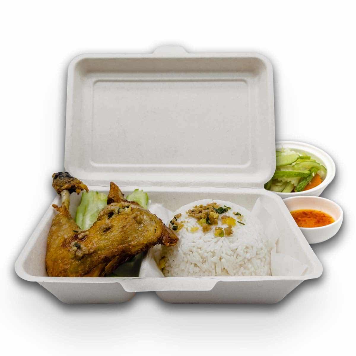 បាយសភ្លៅមាន់ចៀន (White Rice with Fried Chicken Leg)
