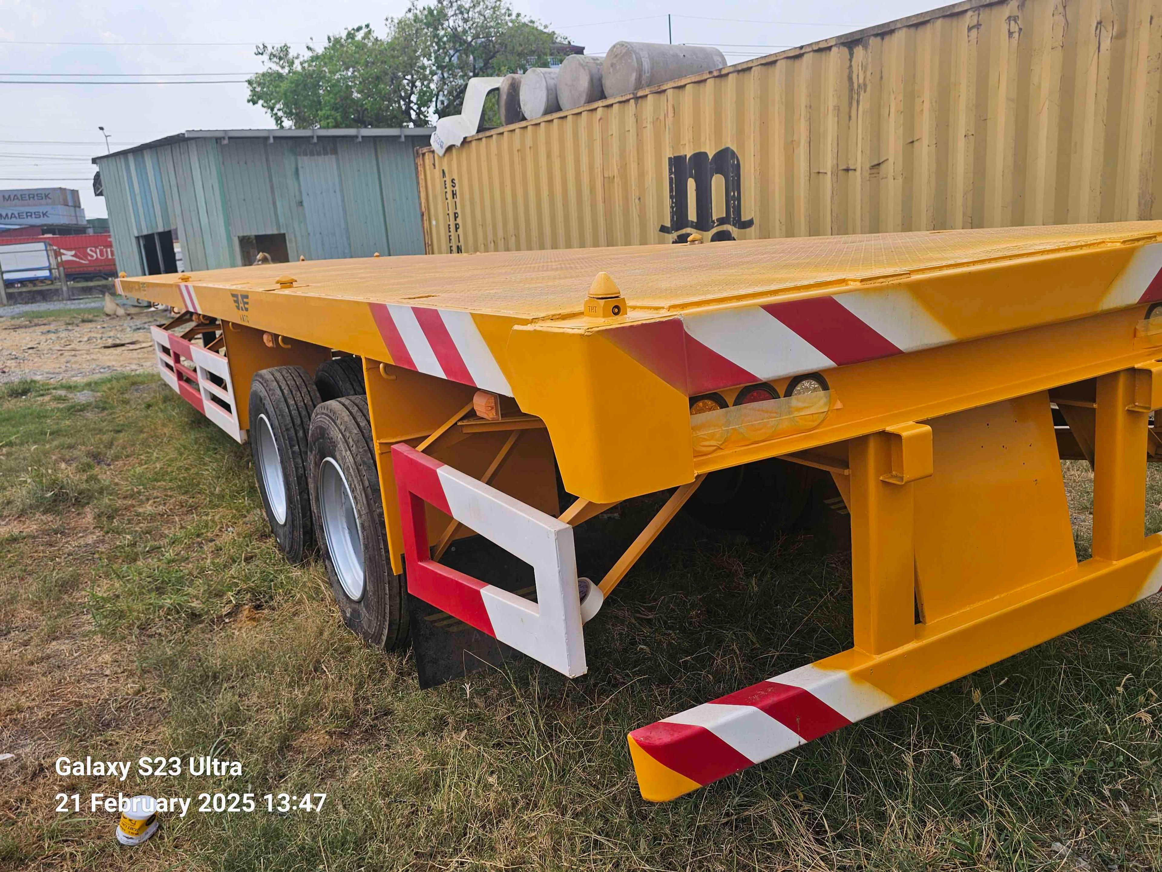 សឺមីរ៉ឺម៉កបាតភ្លៅ២ជួរ Semi Trailer 2axle Flatbed 40ft 