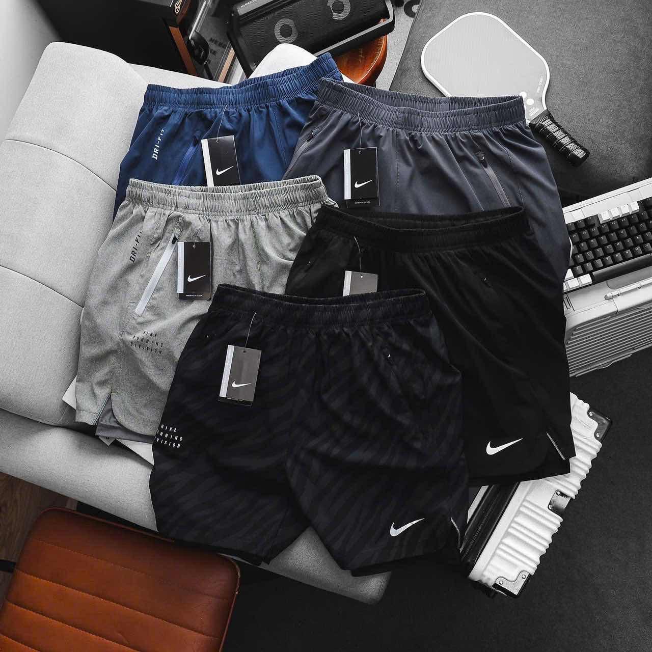 ខោខ្លី២ជាន់​ Nike