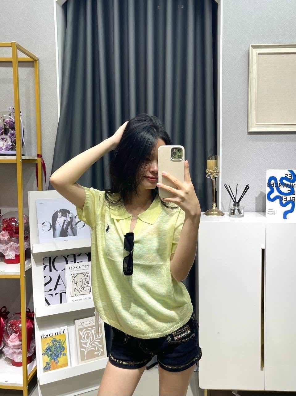 អាវម៉ូត