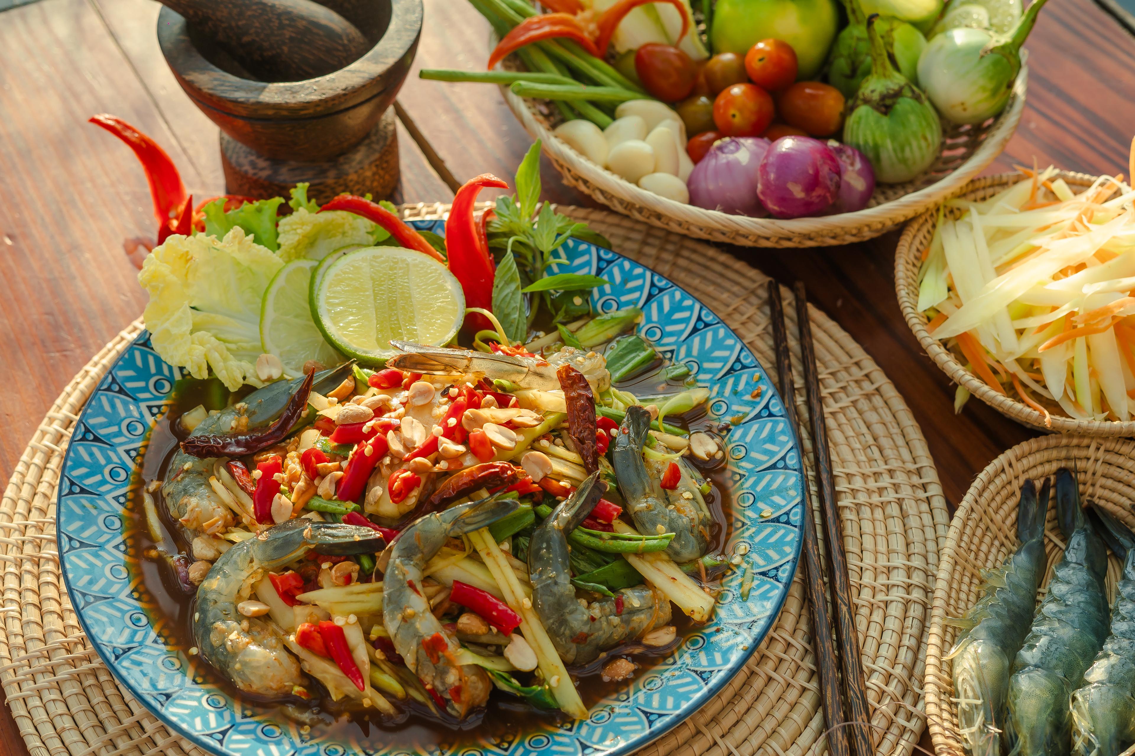 បុកល្ហុងបង្គាឆៅ Papaya salad with raw shrimps 木瓜生虾沙拉