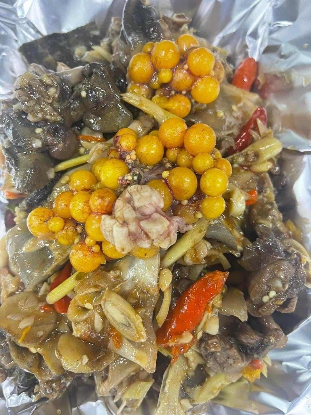 កន្ធាយដុតទឹកប្រហុក ខ្នាត 1kg មានពង