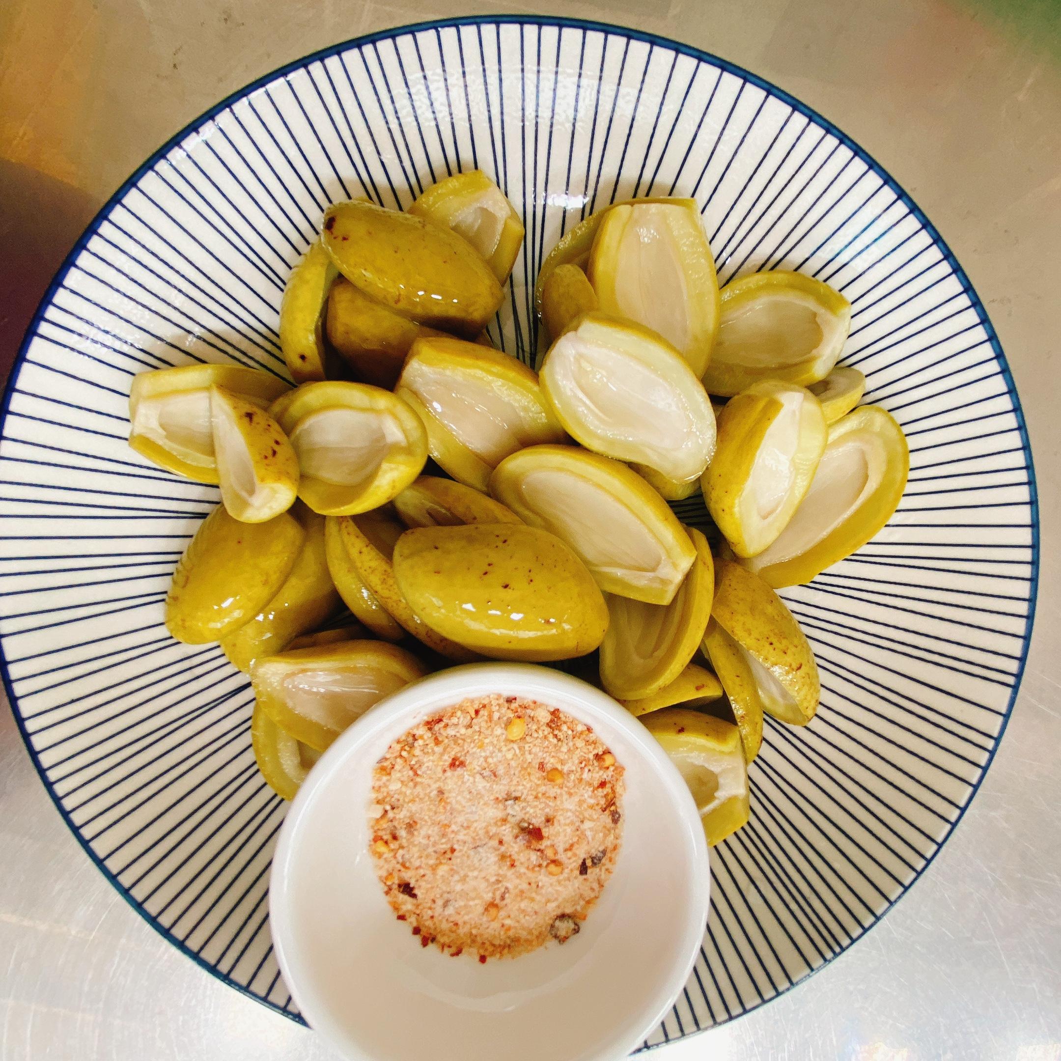 ស្វាយជ្រក់សំបកតូច 