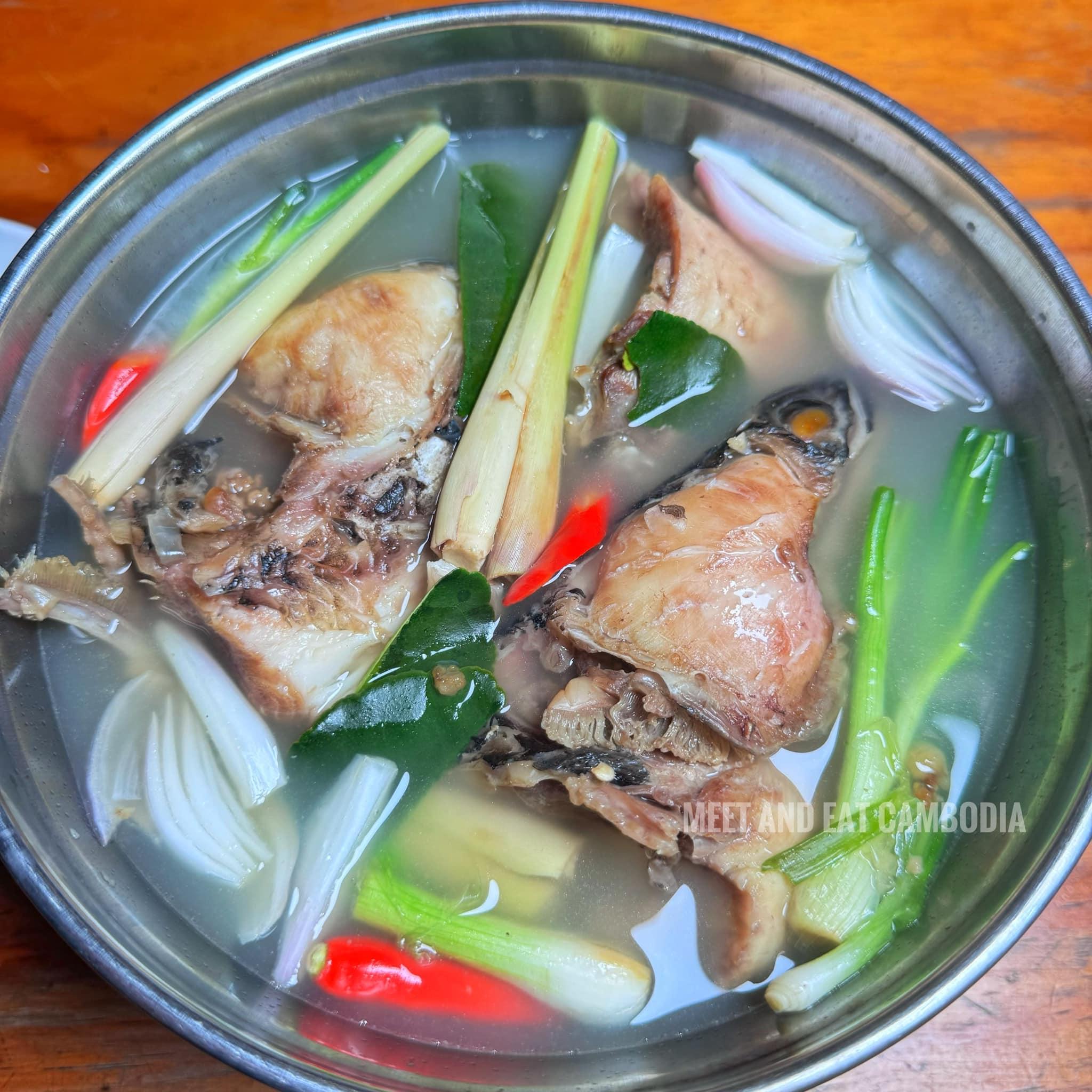 ស្ងោរជ្រក់ក្បាលត្រី