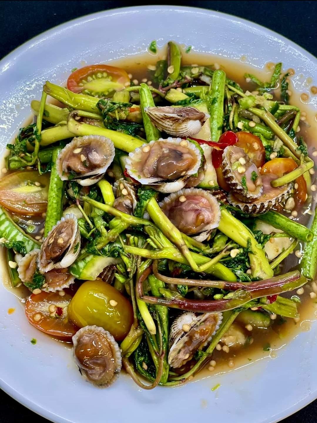 បុកងាវ