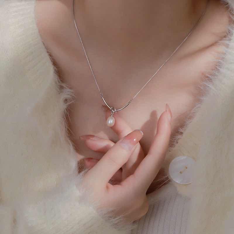 Necklace 72