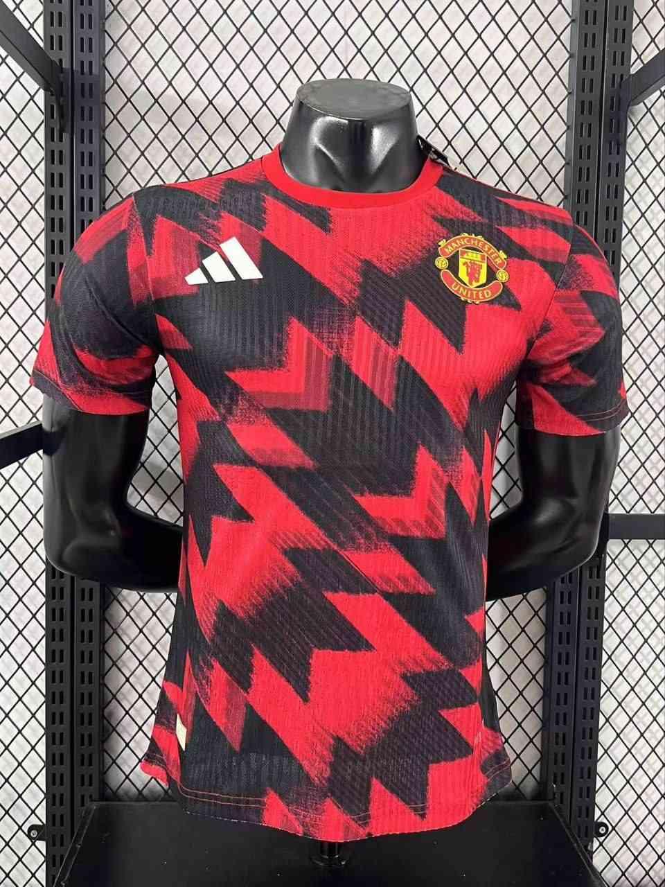 Man Utd 25/26 training 