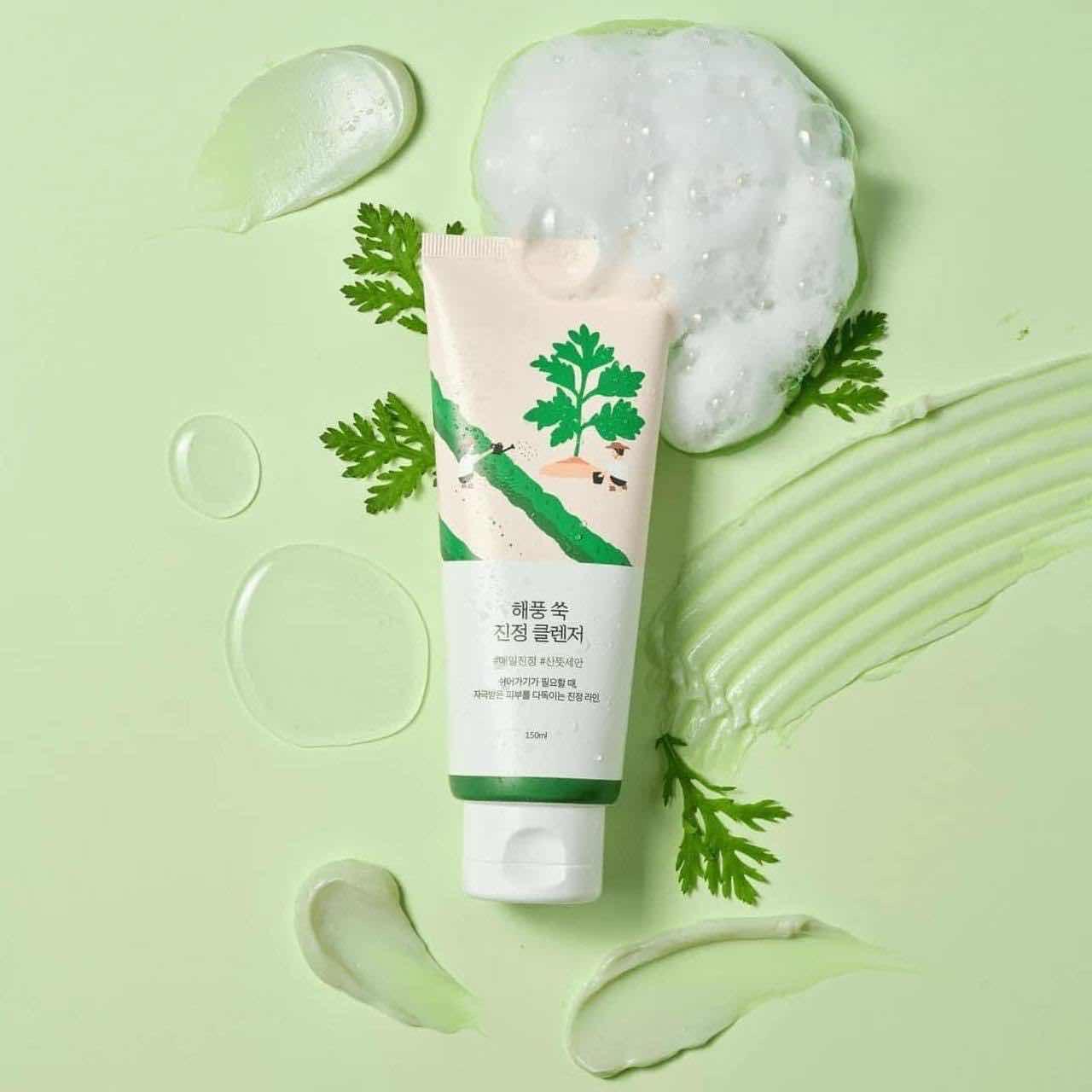Round Lab Mugwort Calming Cleanser💚