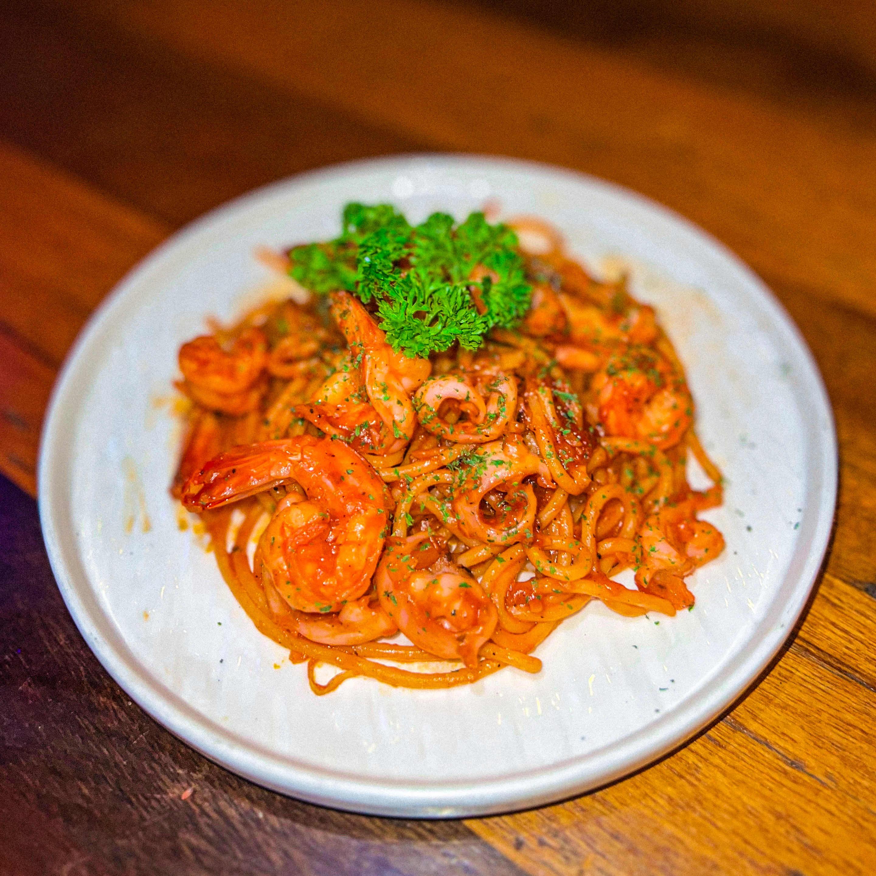 Spaghetti With Seafood  (ស្ពាកាទី គ្រឿងសមុទ្រ)