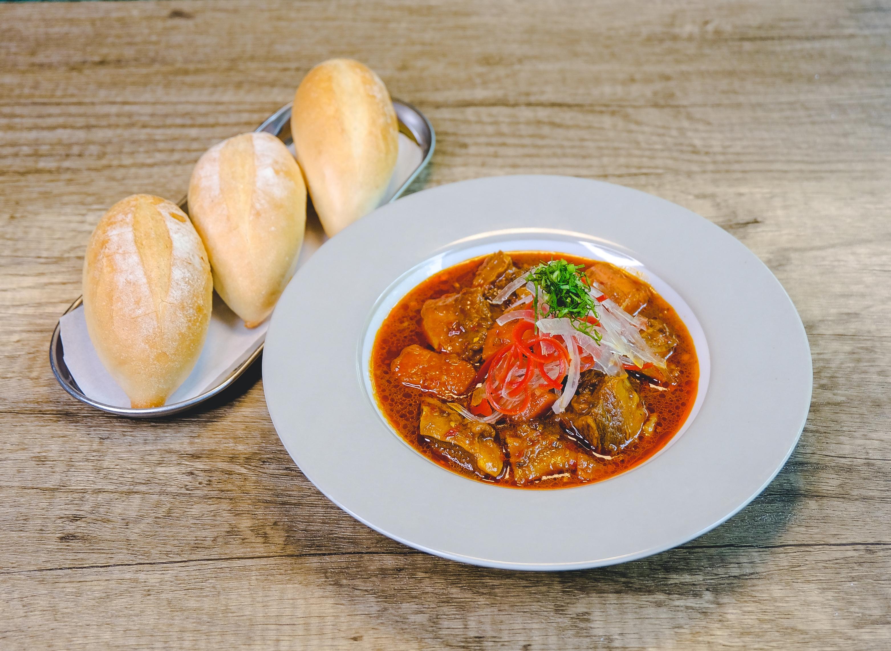 Beef Stew With Homemade Bread