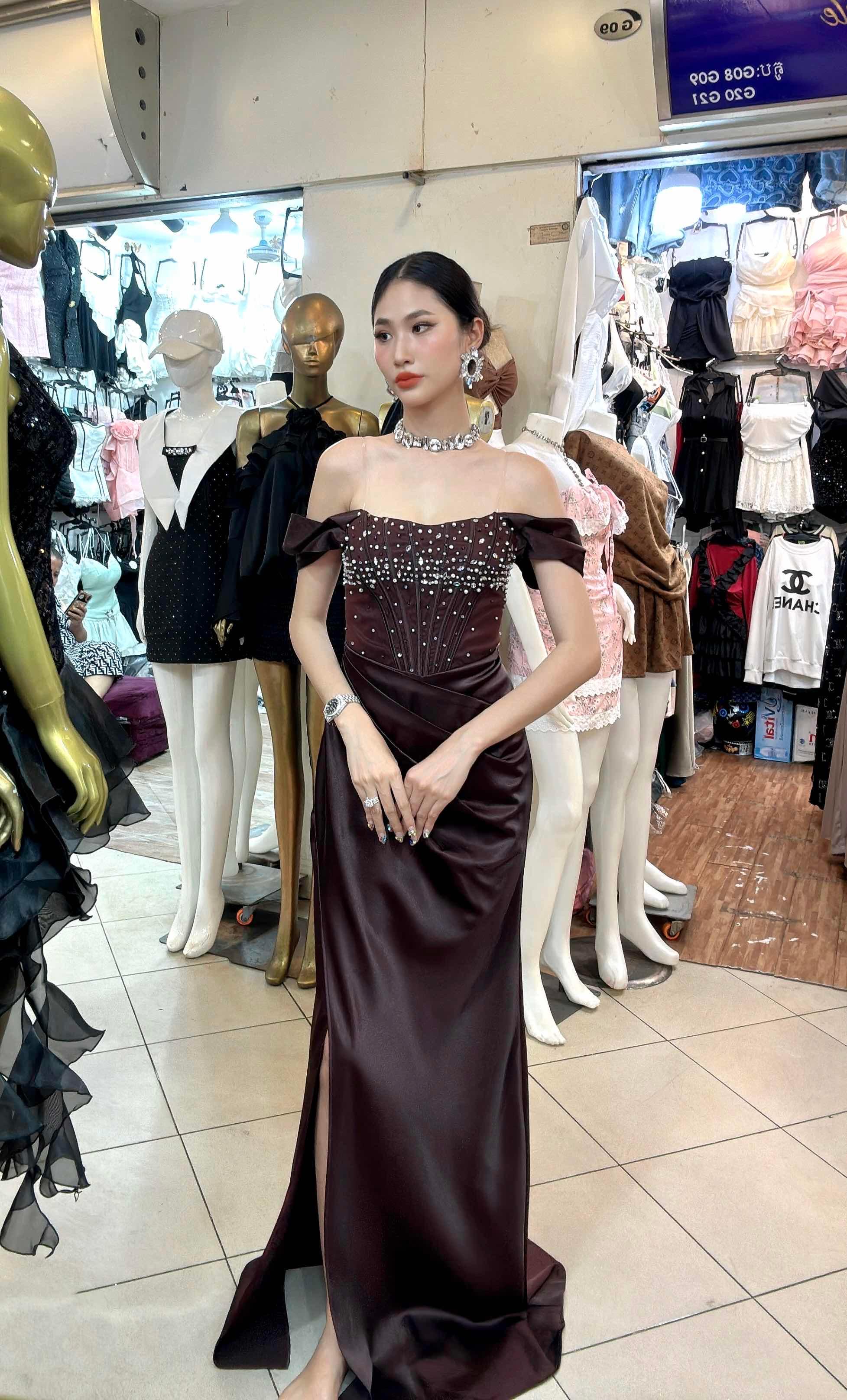 រ៉ូបបាំងស្មា