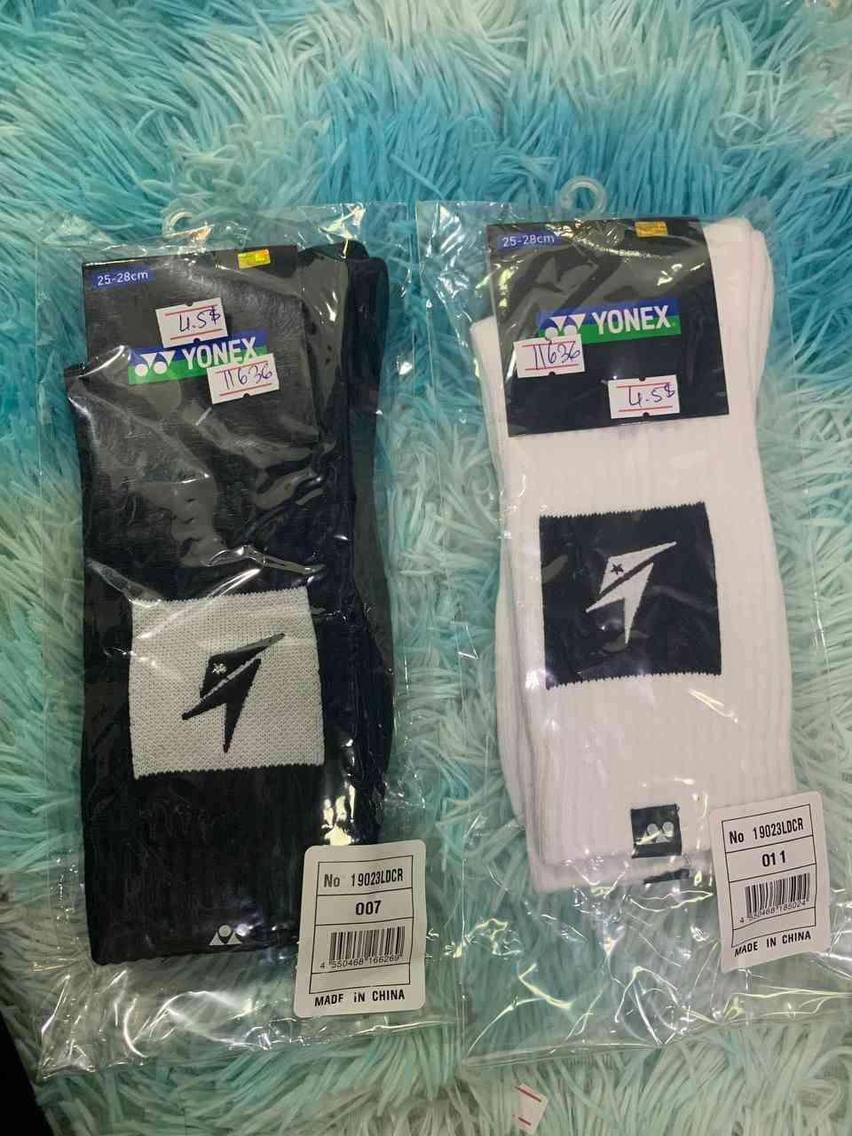 ស្រោមជើងកវែងyonex