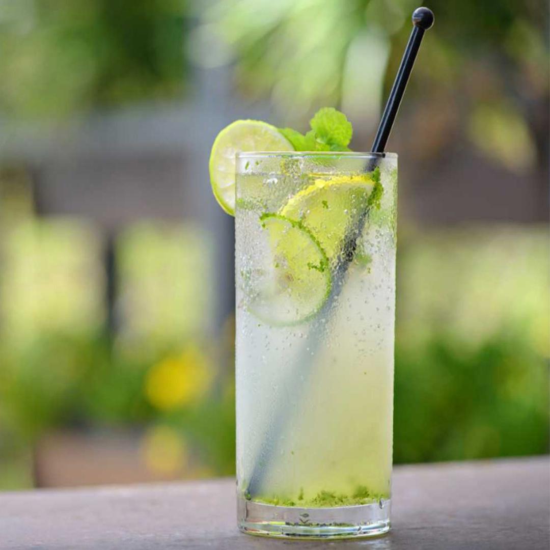 ទឹកសូដាក្រូចឆ្មារ (Fresh Lime Soda)