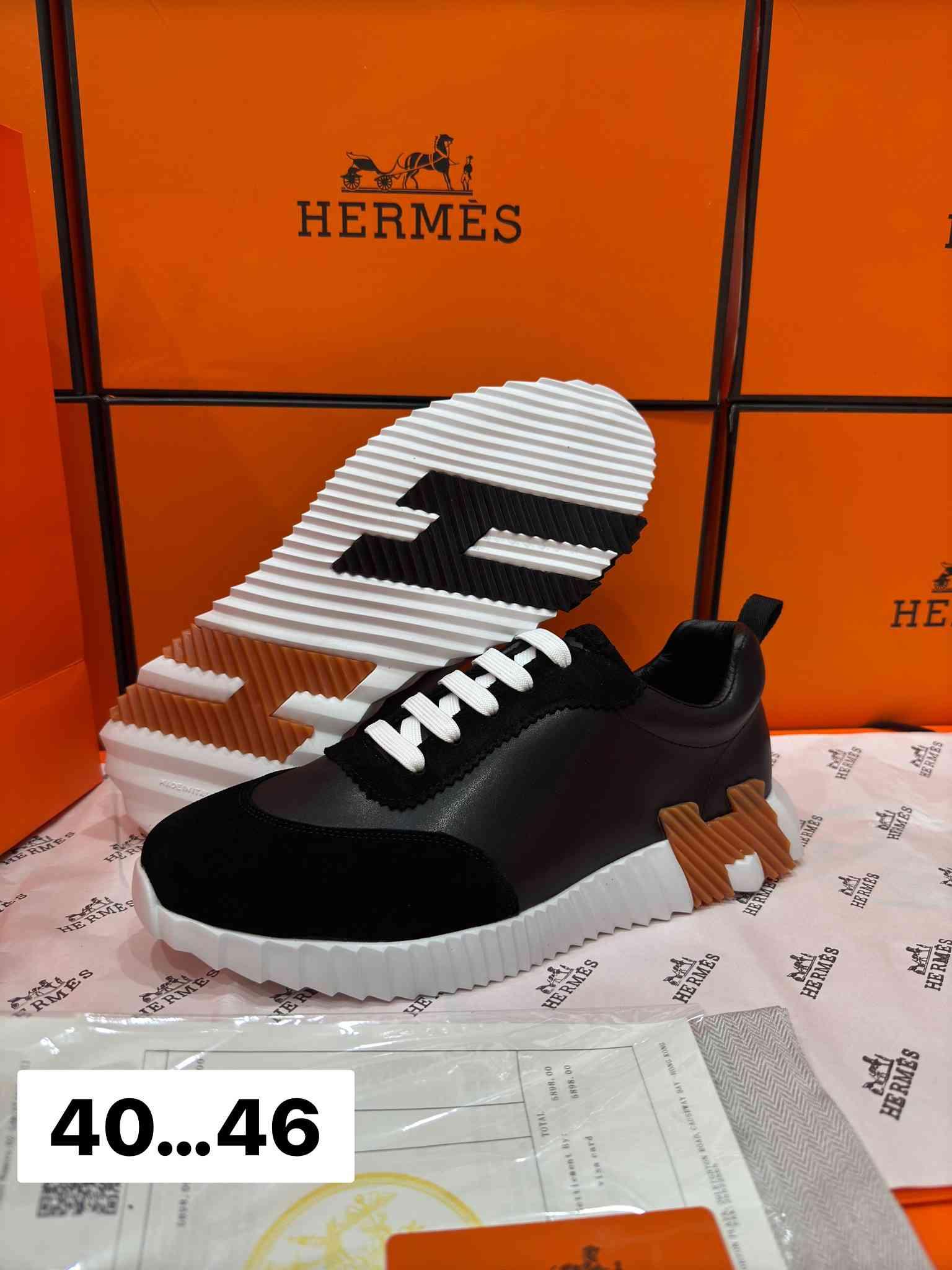 ស្បែកជើង Hermes 