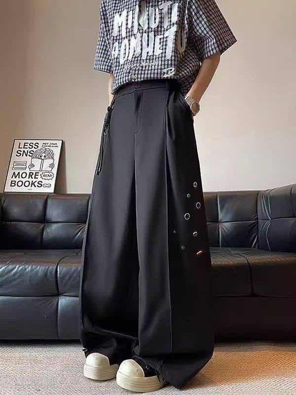 ខោសាច់ក្រណាត់ខ្មៅ