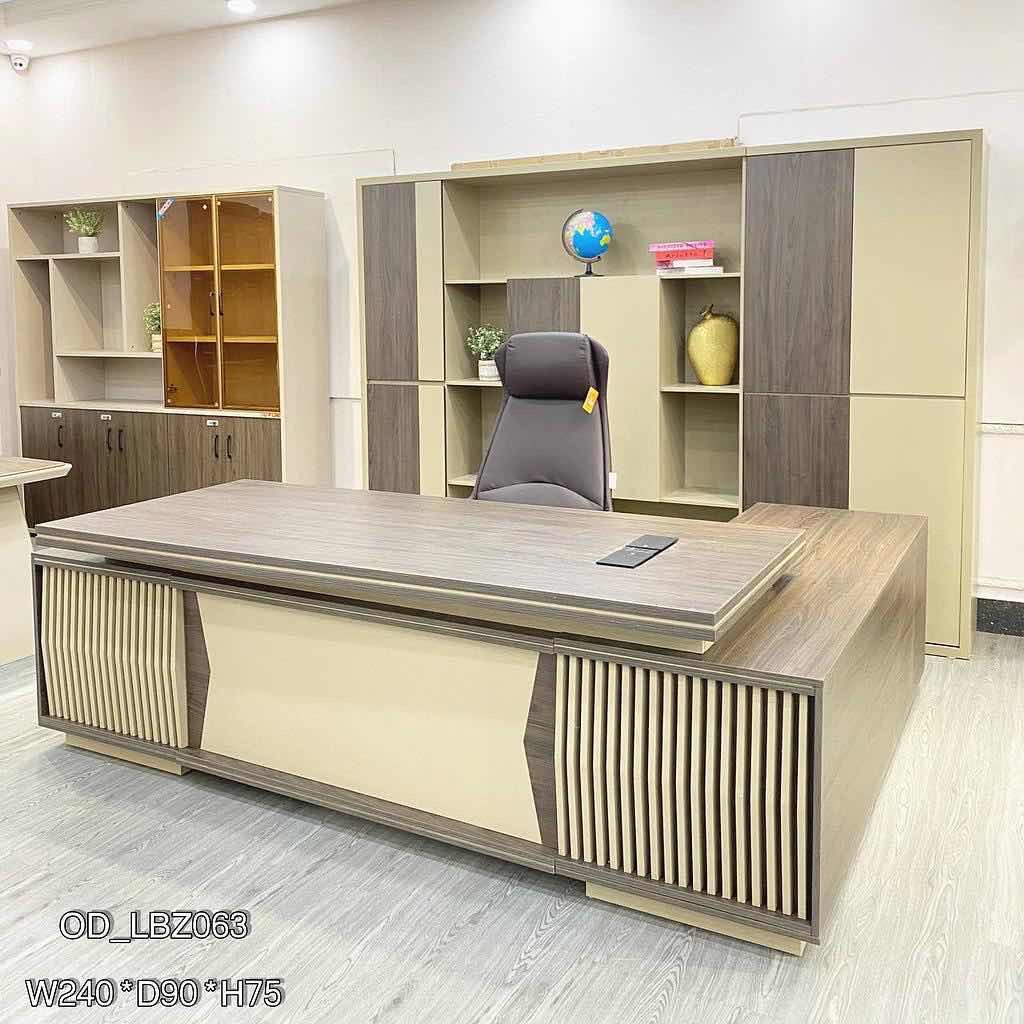 តុប្រធាន