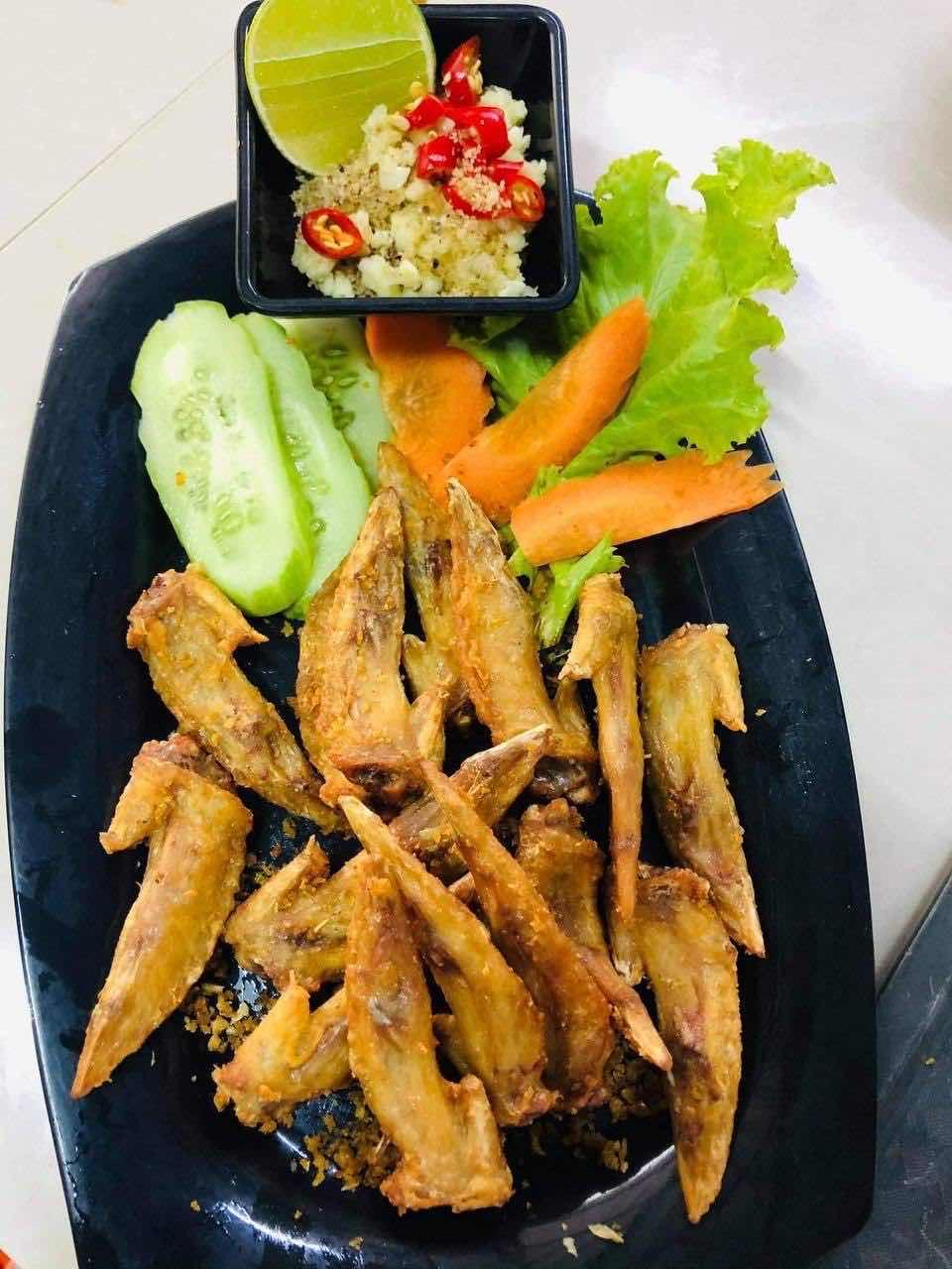 ចុងស្លាបបំពង 