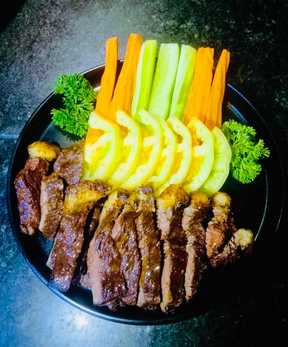 សាច់គោអាំងទឹកប្រហុក 