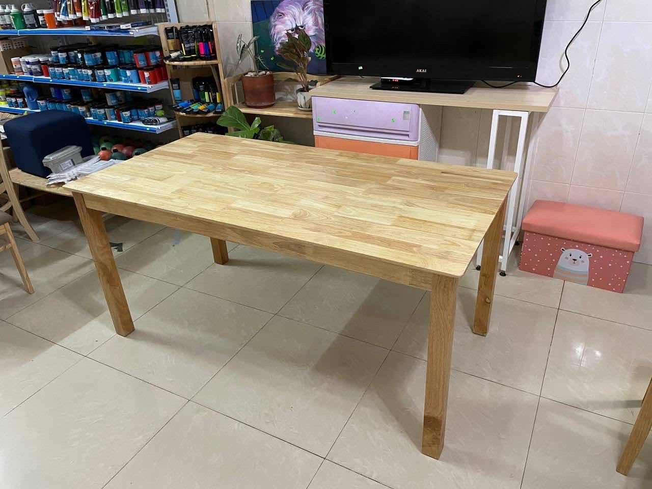 តុឈេីកៅស៊ូជេីងជ្រុង