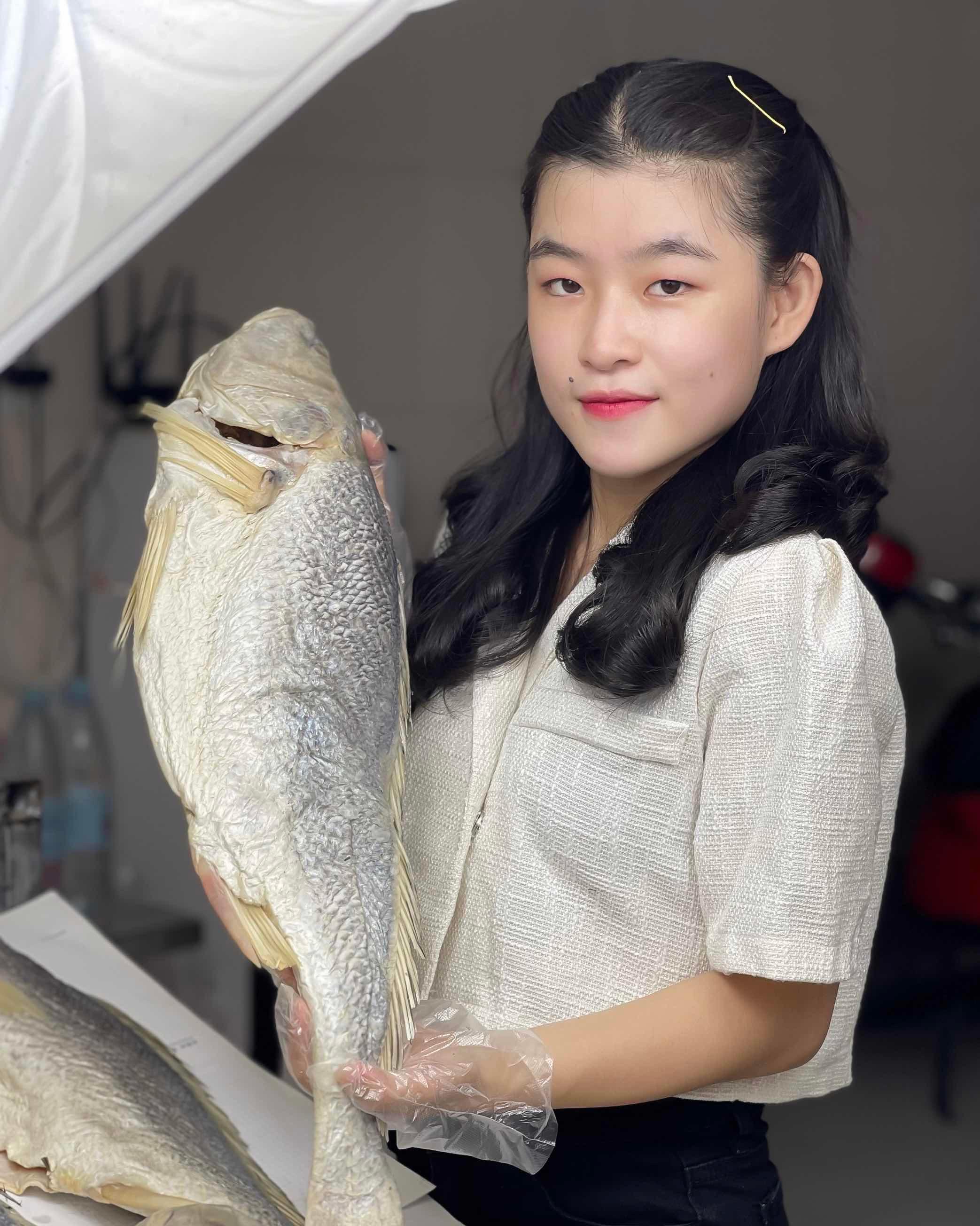 ប្រម៉ាខ្នាតពិសេស
