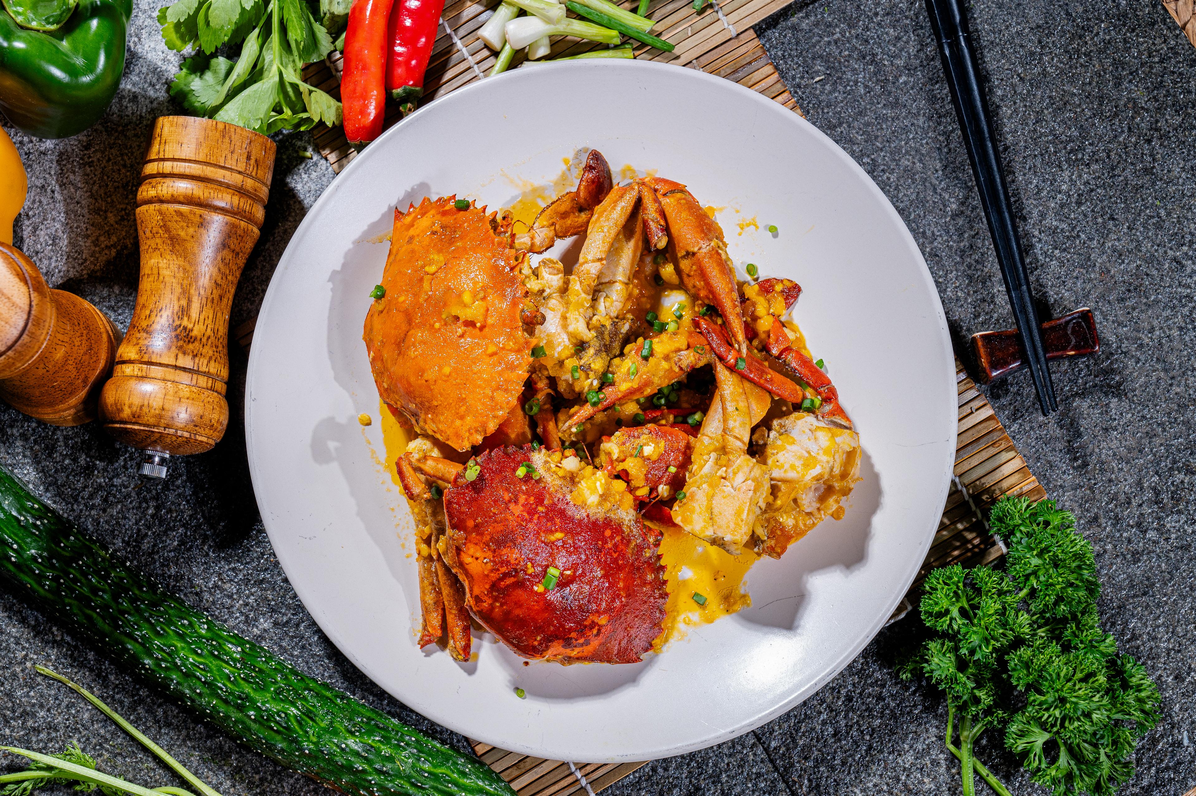 ក្តាមបំពងខ្ទឹមស Deep fried mud crab with golden garlic 蒜炒蟹