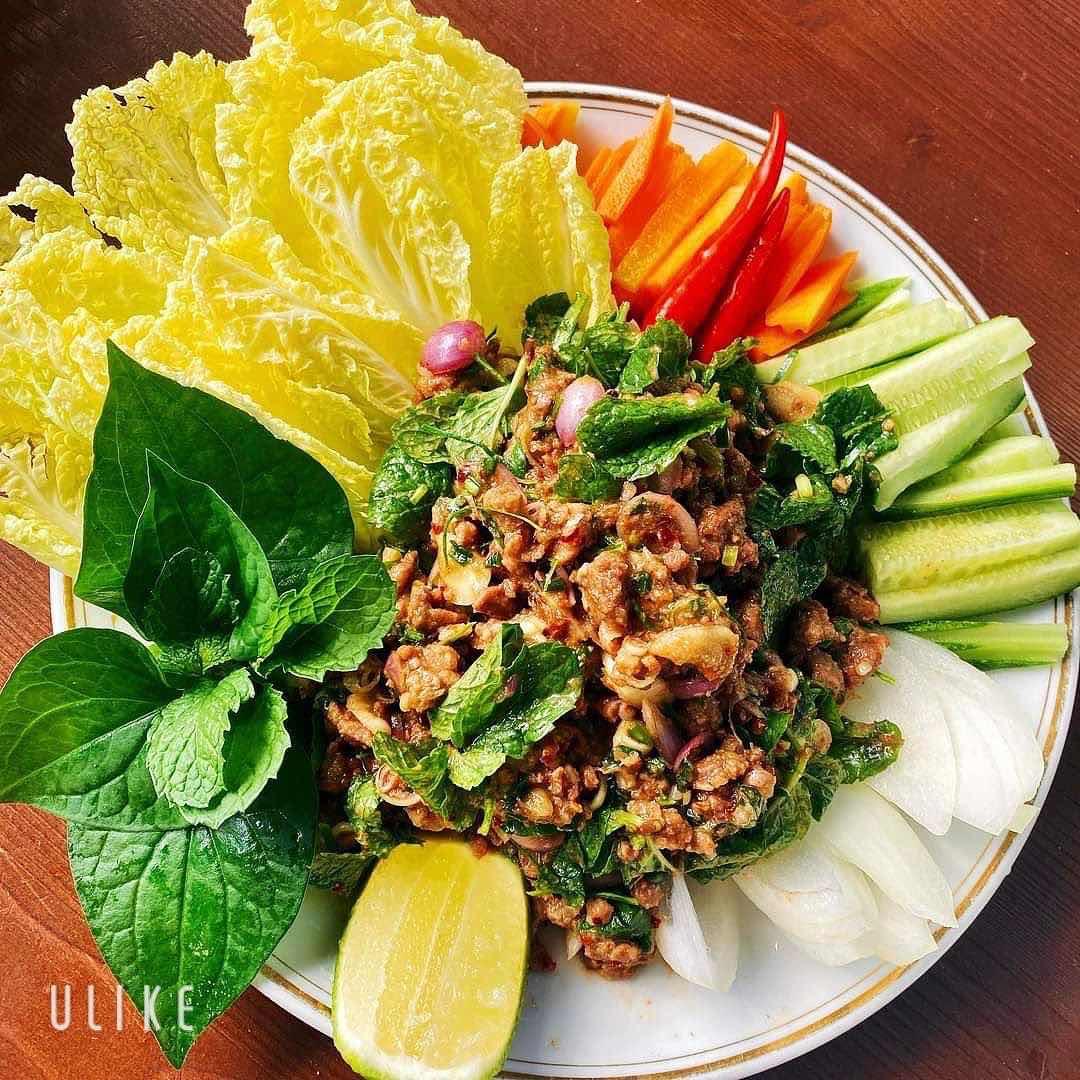 សាឡាដសាច់គោ