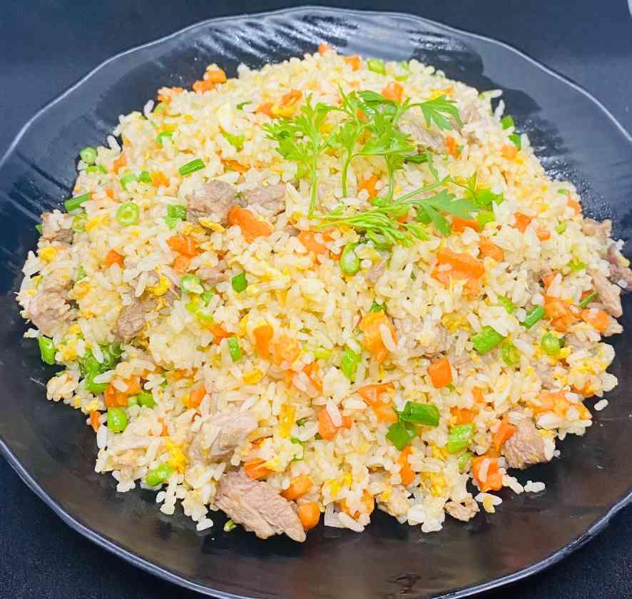 បាយឆាសាច់គោ
