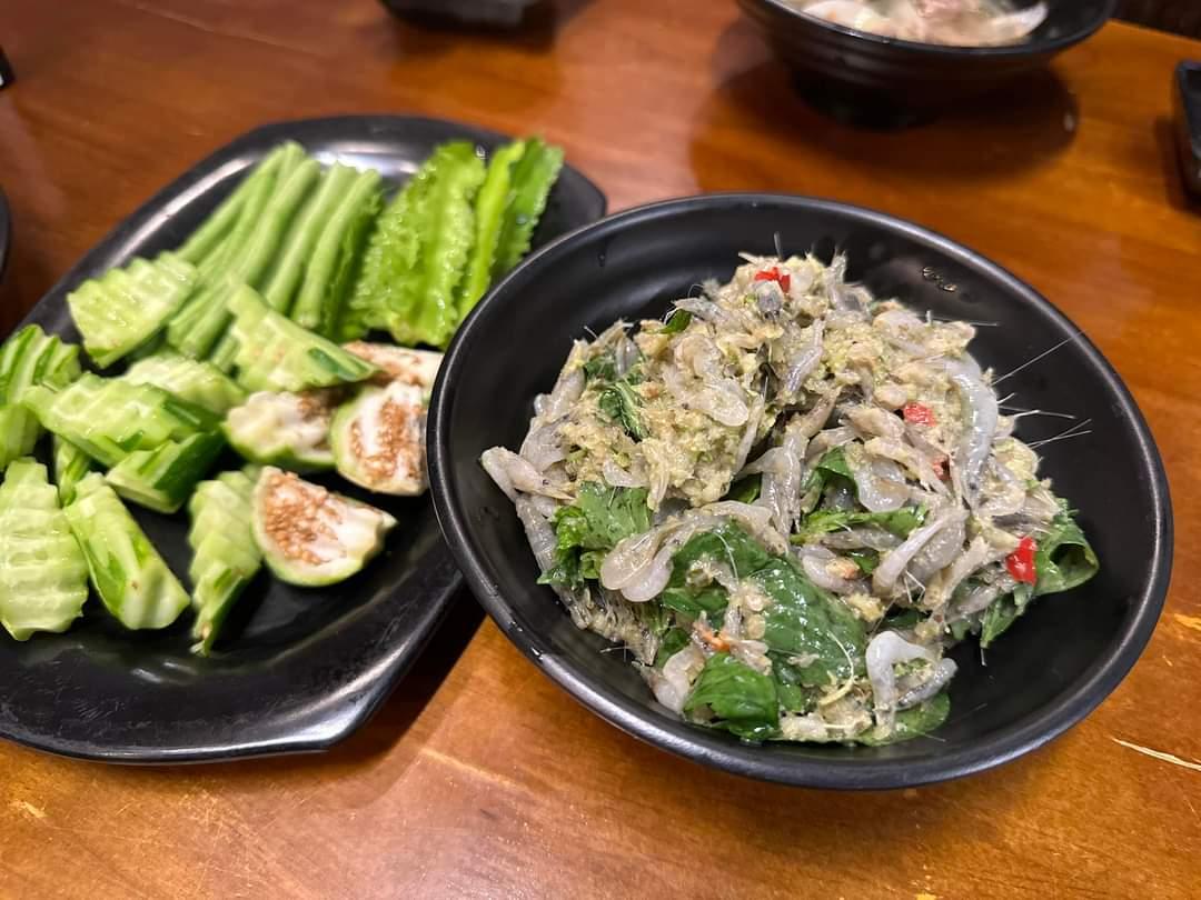 បុក​កំពឹស