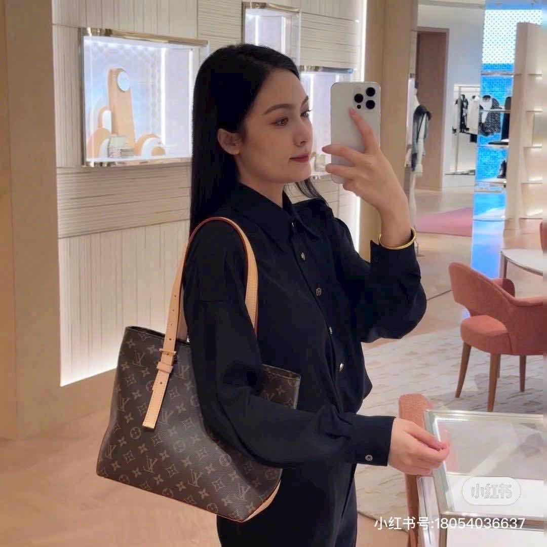 LV shopping