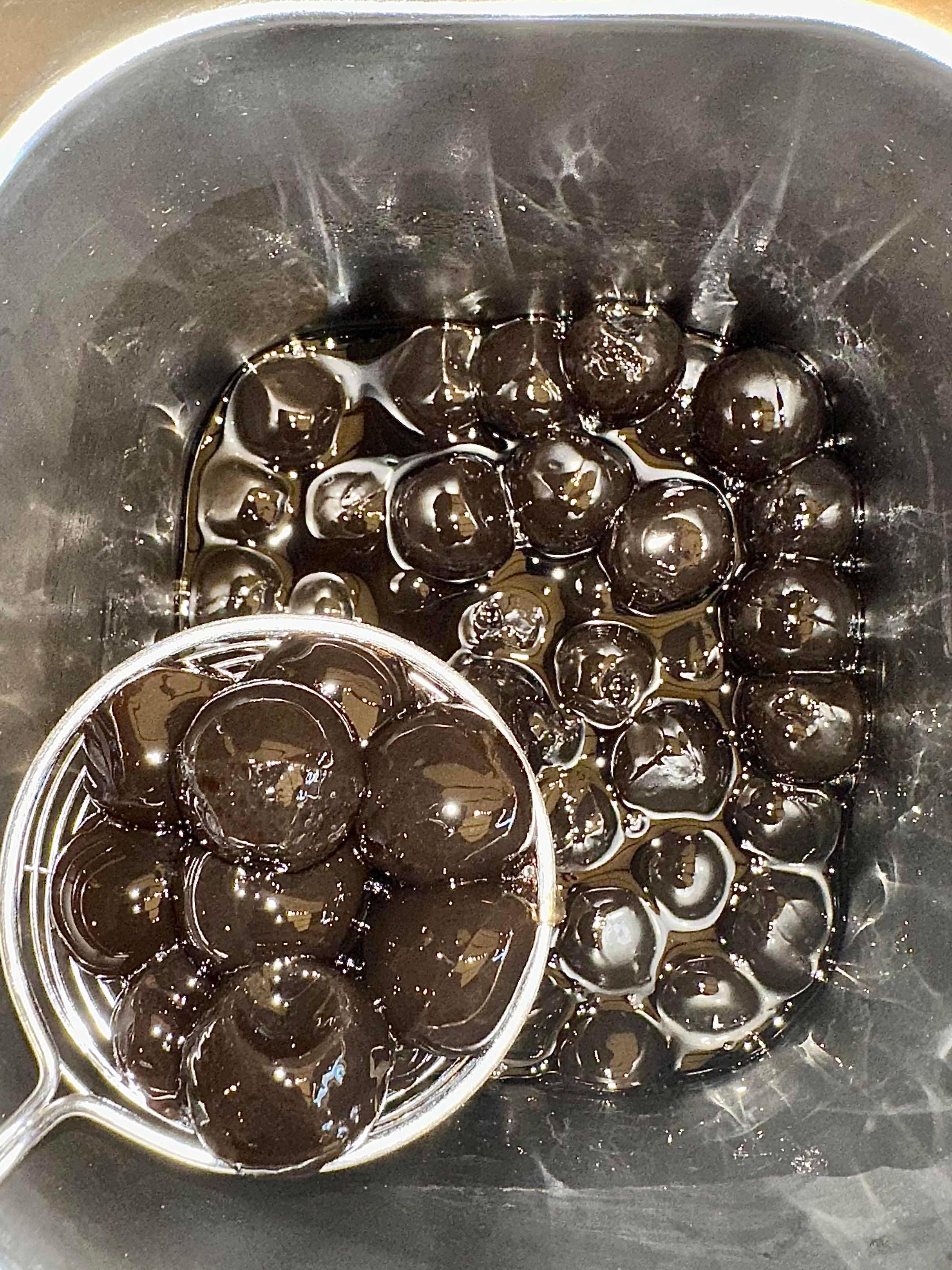 គុជយក្ស